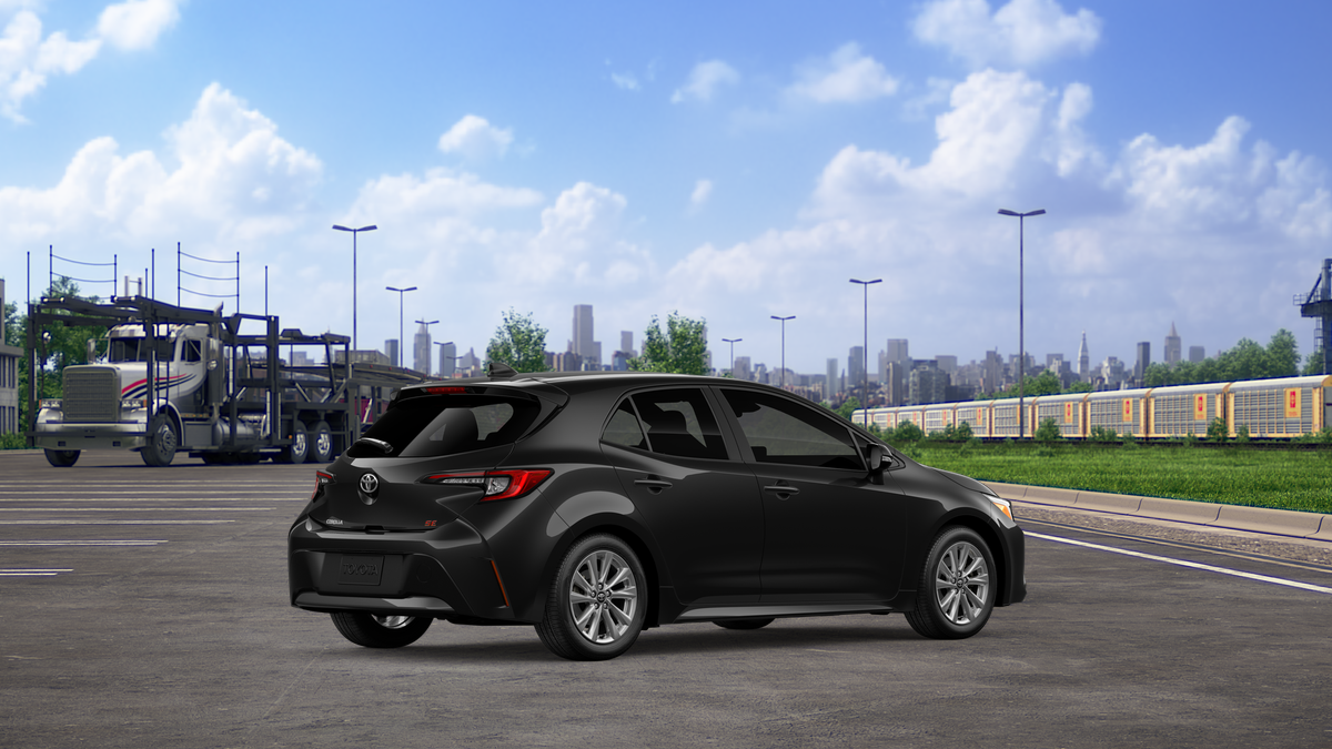 2027 Toyota Corolla Hatchback SE