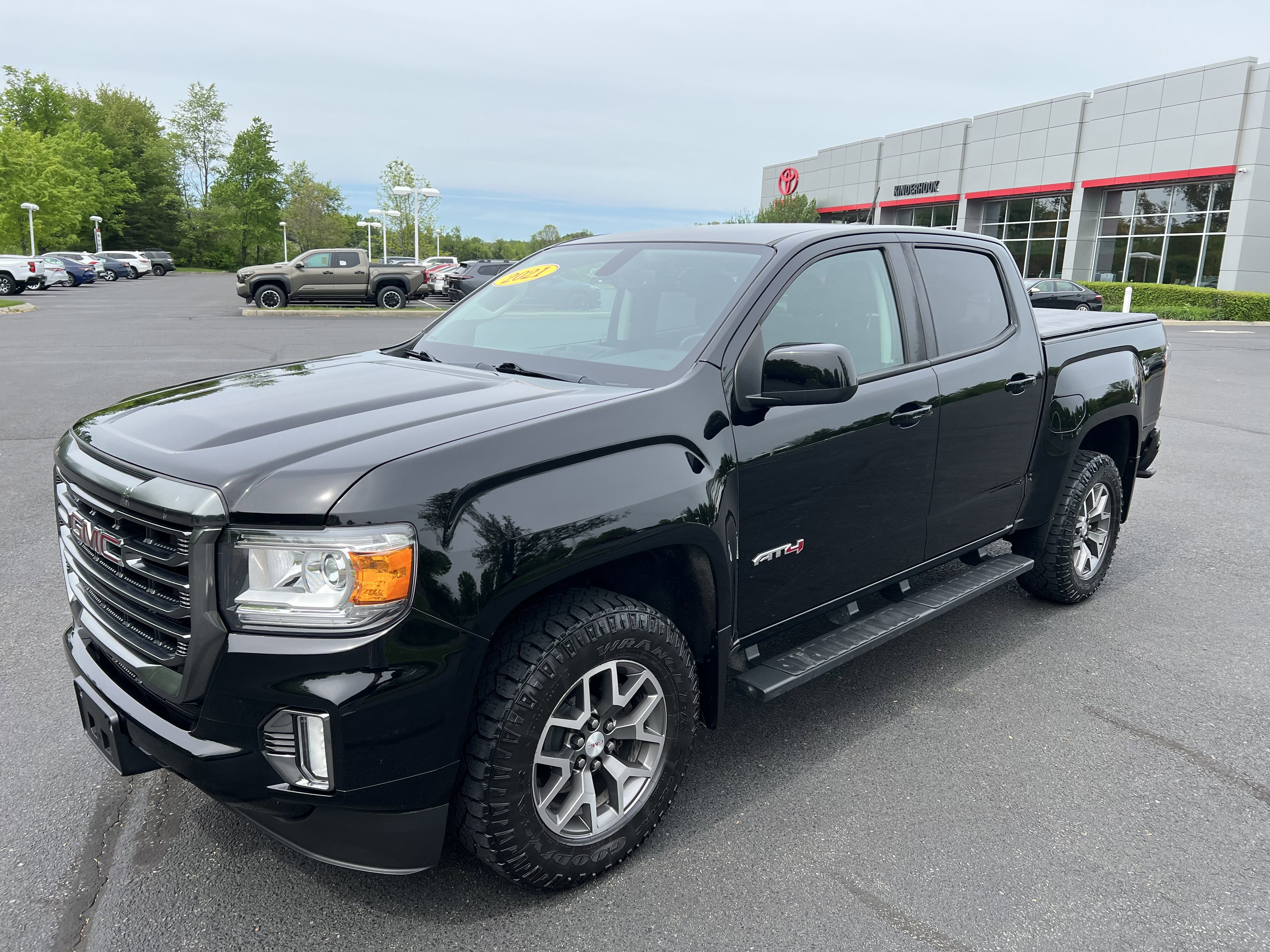 2021 GMC Canyon 4WD AT4 w/Leather
