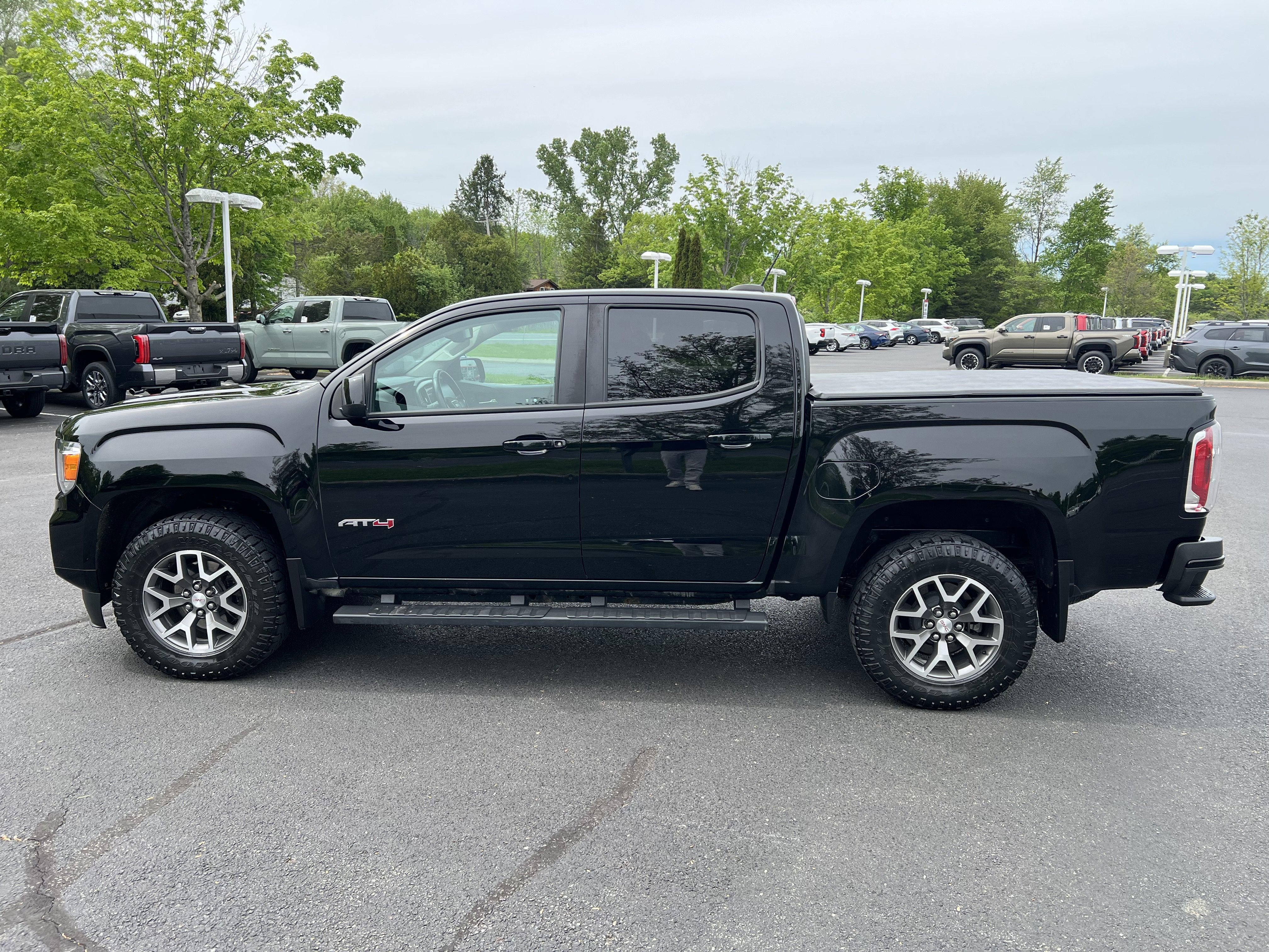 2021 GMC Canyon 4WD AT4 w/Leather