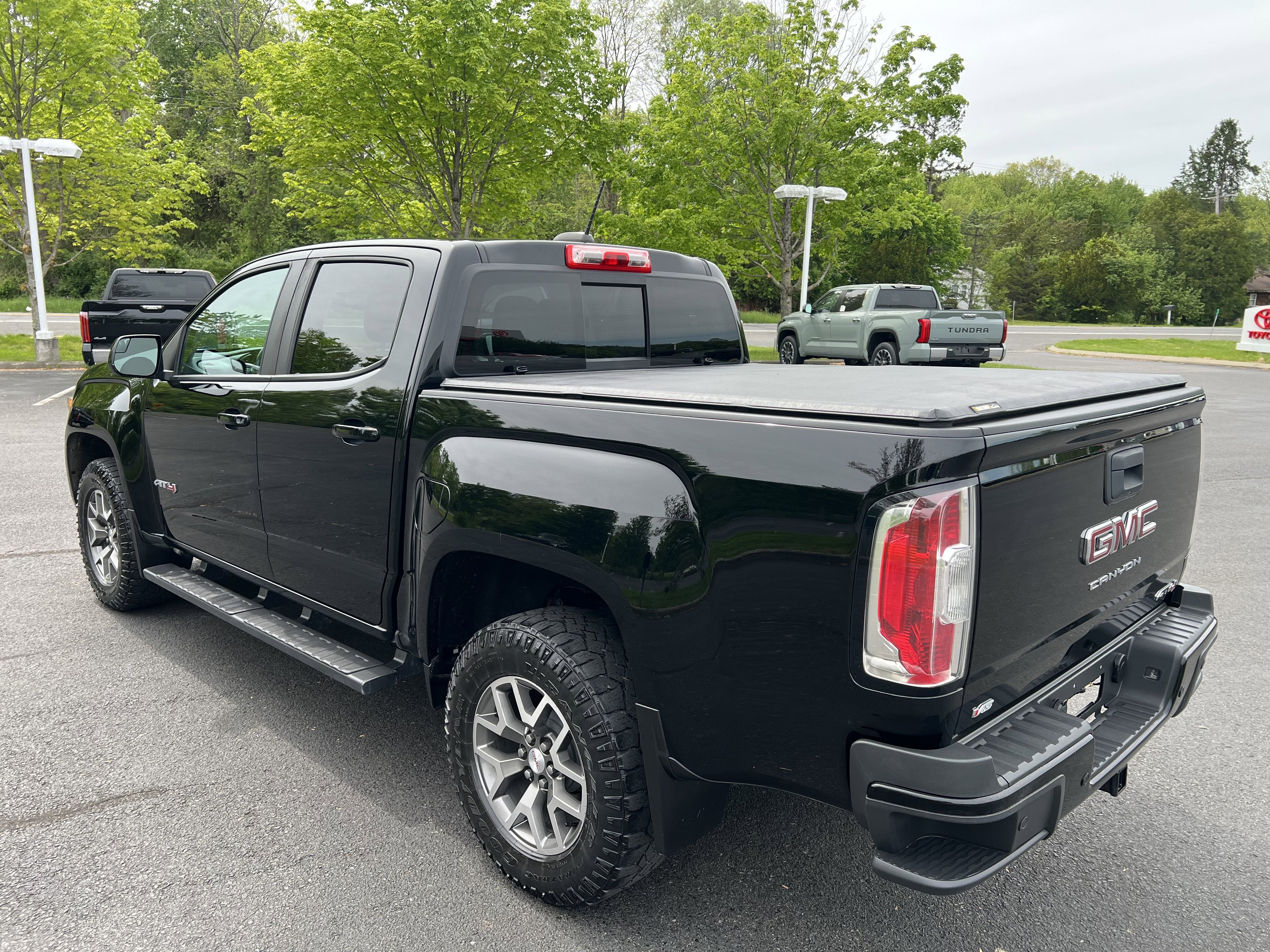 2021 GMC Canyon 4WD AT4 w/Leather