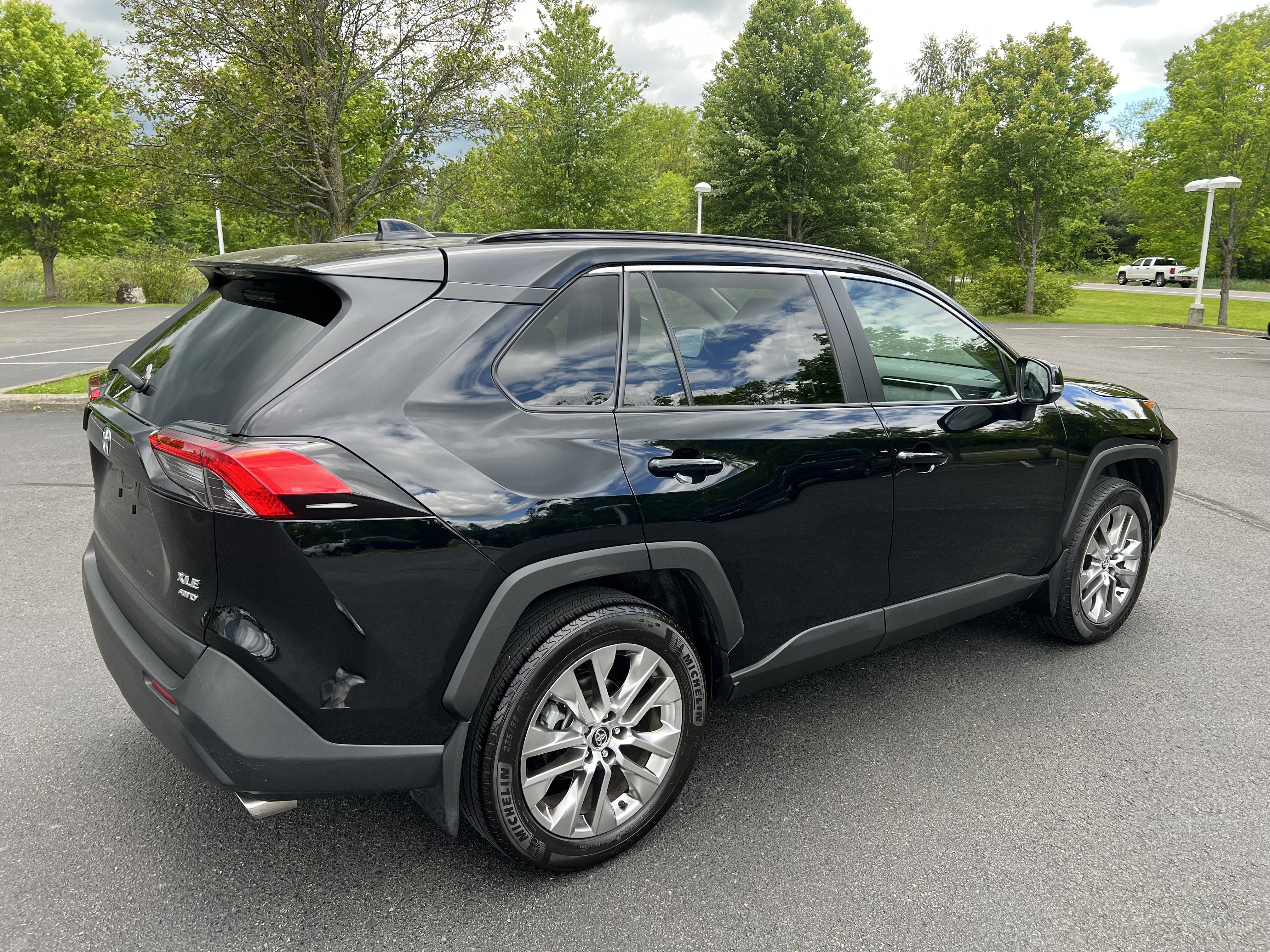 2020 Toyota RAV4 XLE Premium
