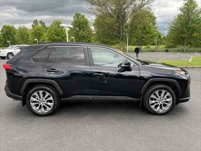 2020 Toyota RAV4 XLE Premium