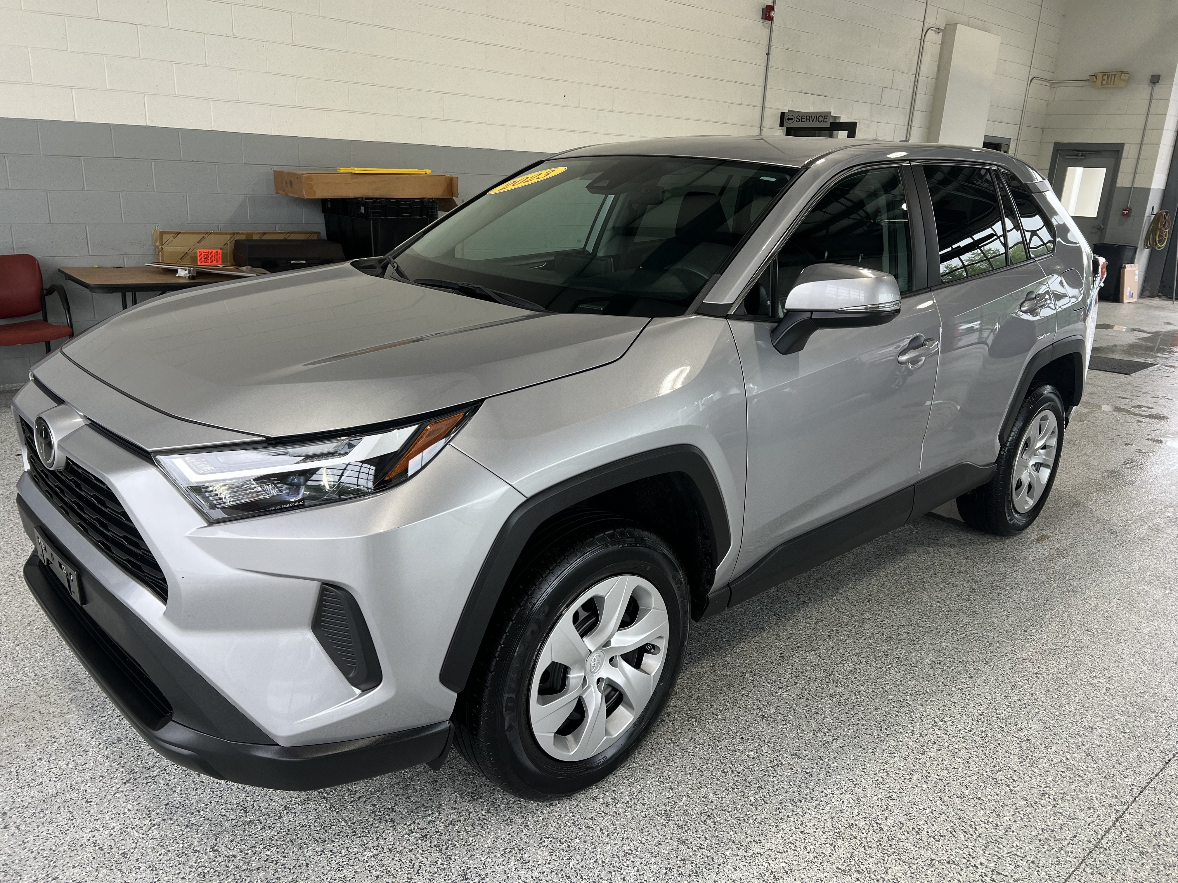 2023 Toyota RAV4 LE