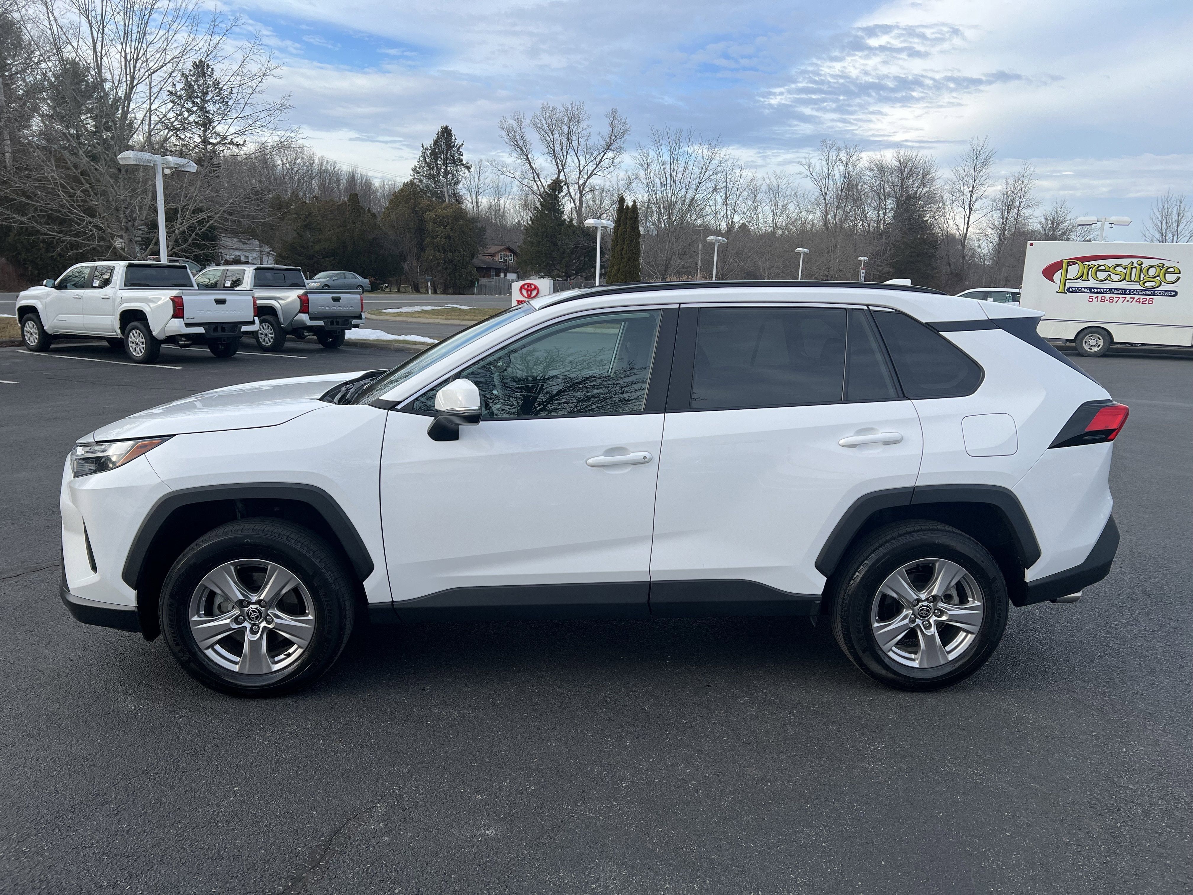 2023 Toyota RAV4 XLE