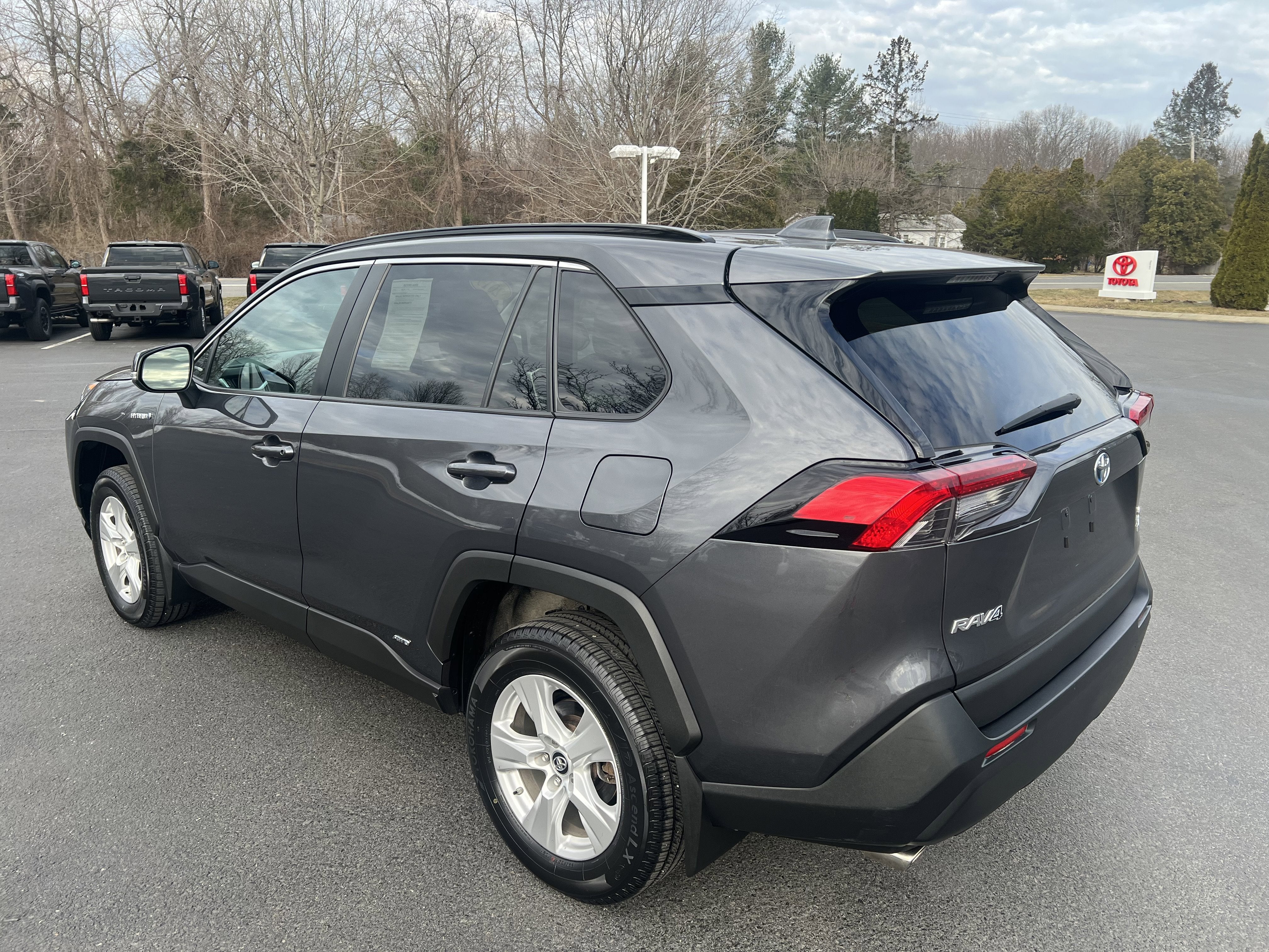 2019 Toyota RAV4 Hybrid XLE