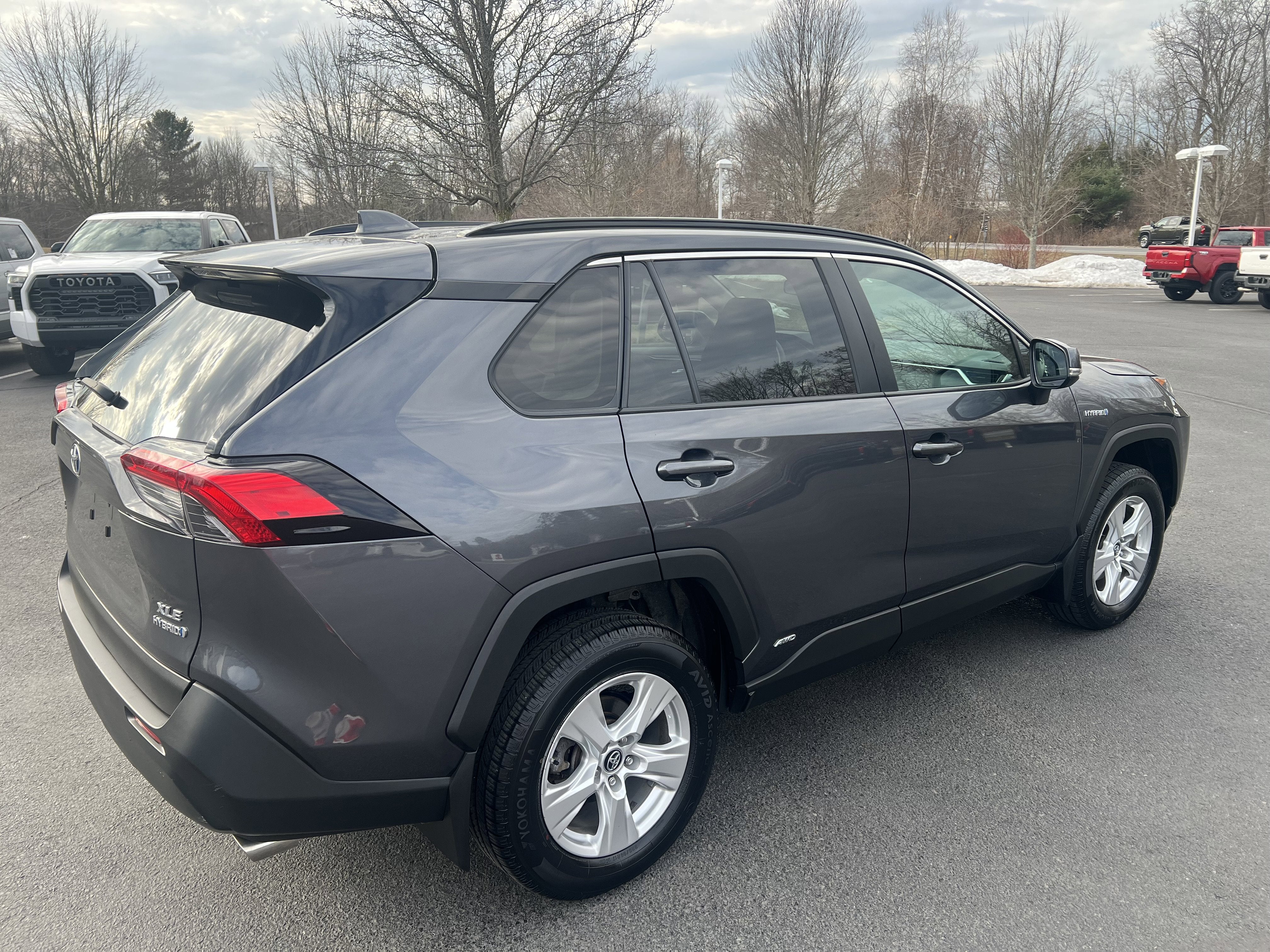 2019 Toyota RAV4 Hybrid XLE