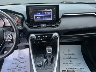 2022 Toyota RAV4 Hybrid SE