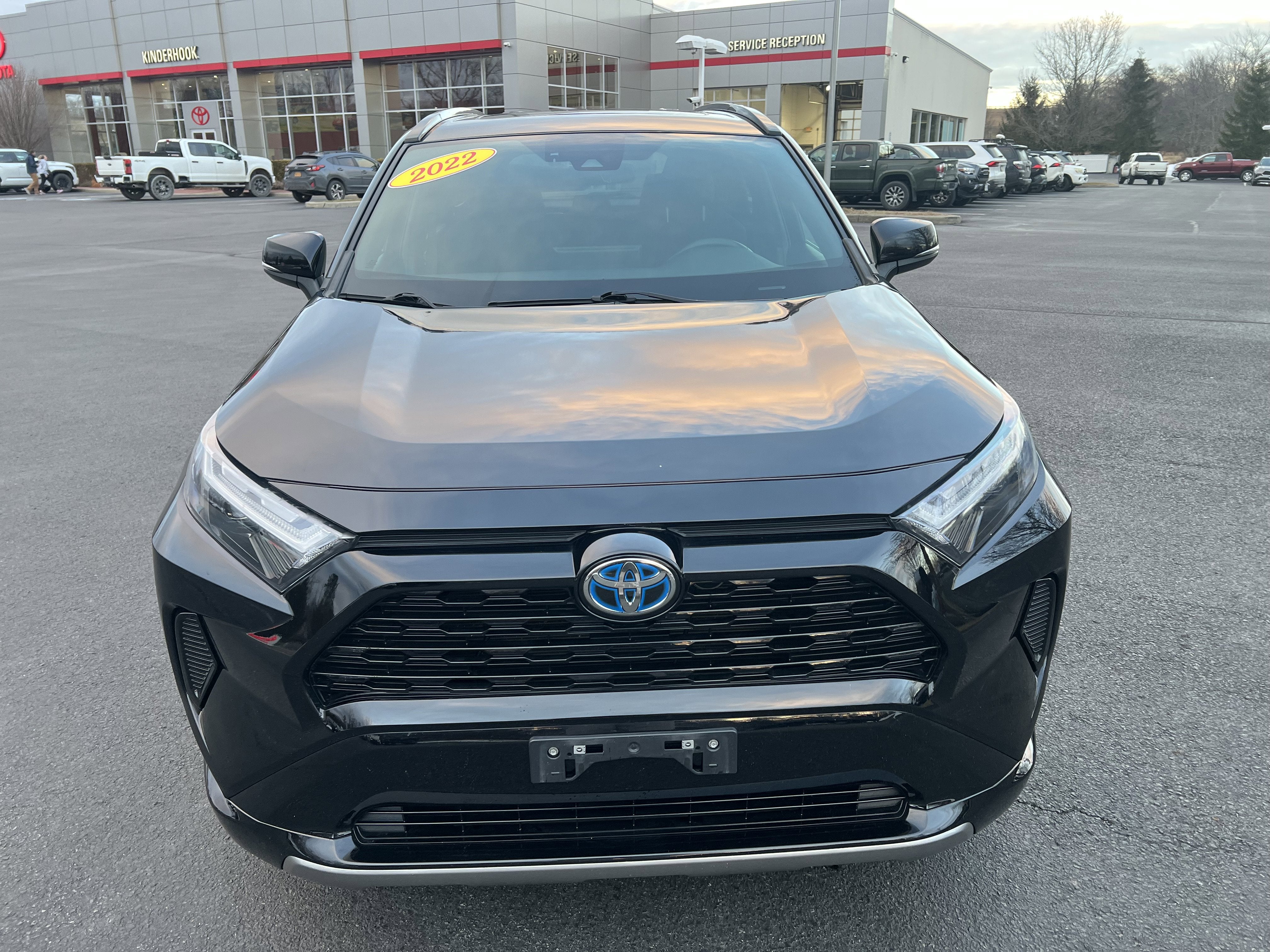 2022 Toyota RAV4 Hybrid SE