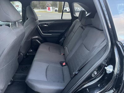 2022 Toyota RAV4 Hybrid SE