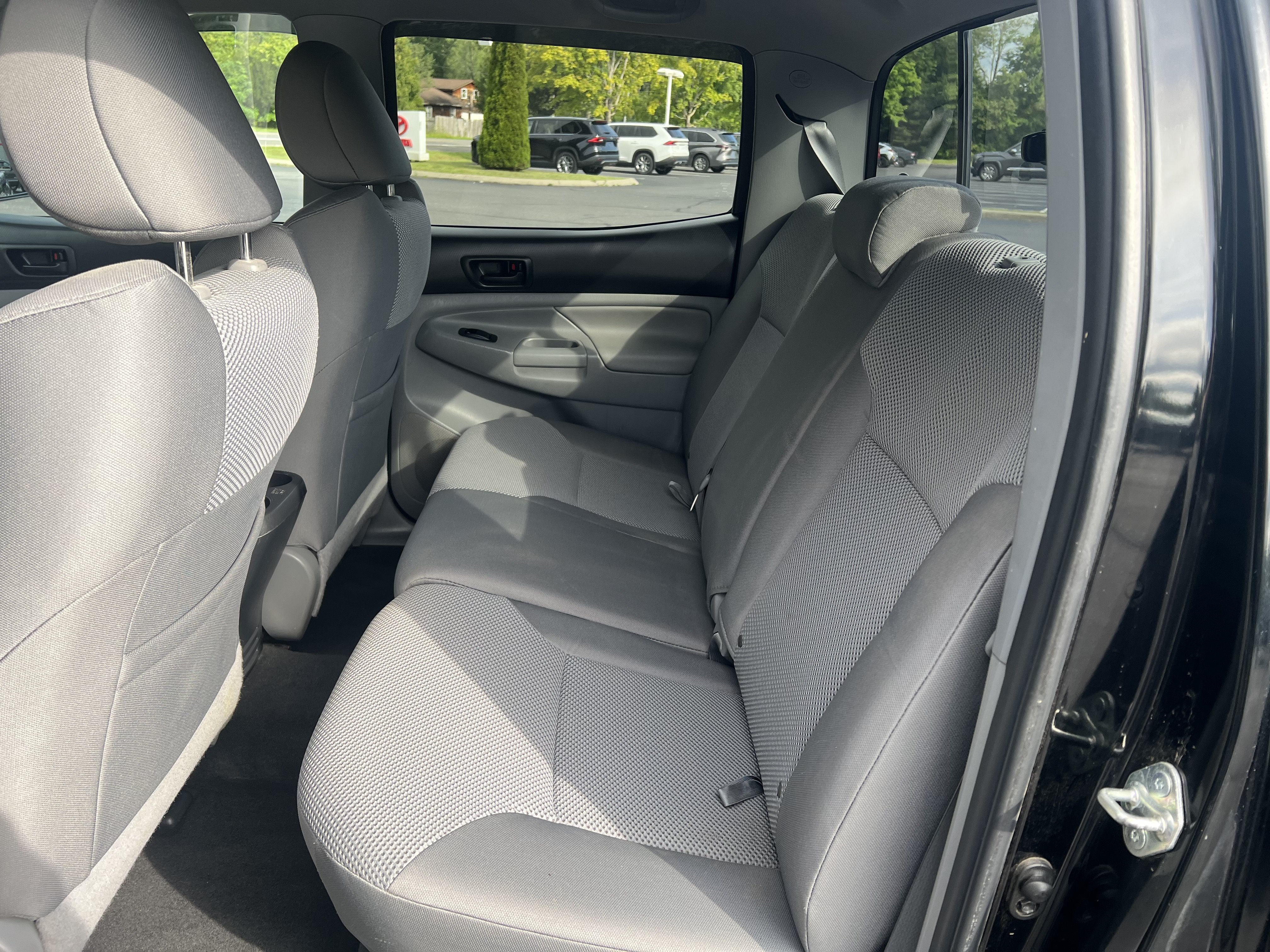2015 Toyota Tacoma 4WD Double Cab V6 AT (Natl)