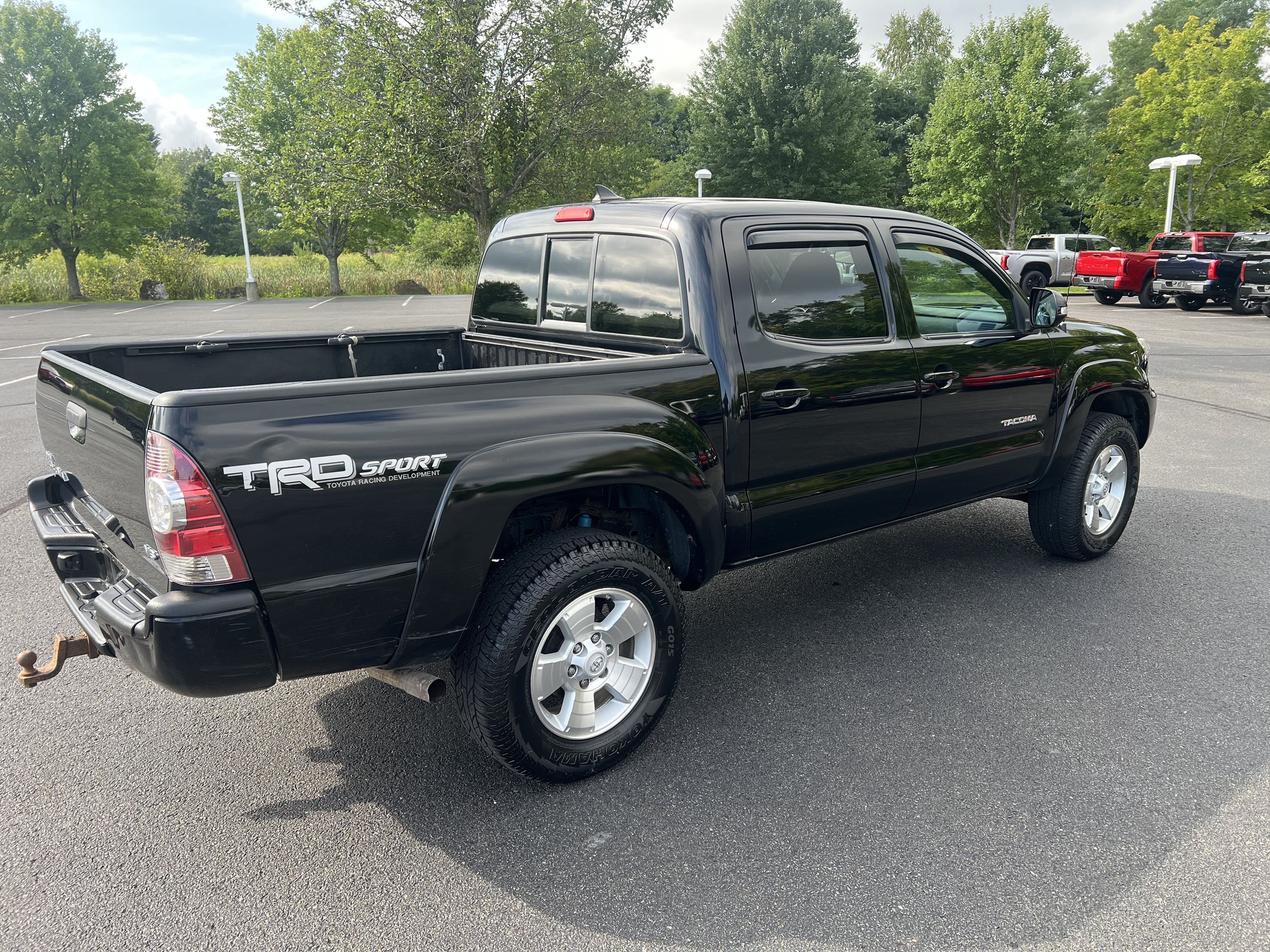 2015 Toyota Tacoma 4WD Double Cab V6 AT (Natl)