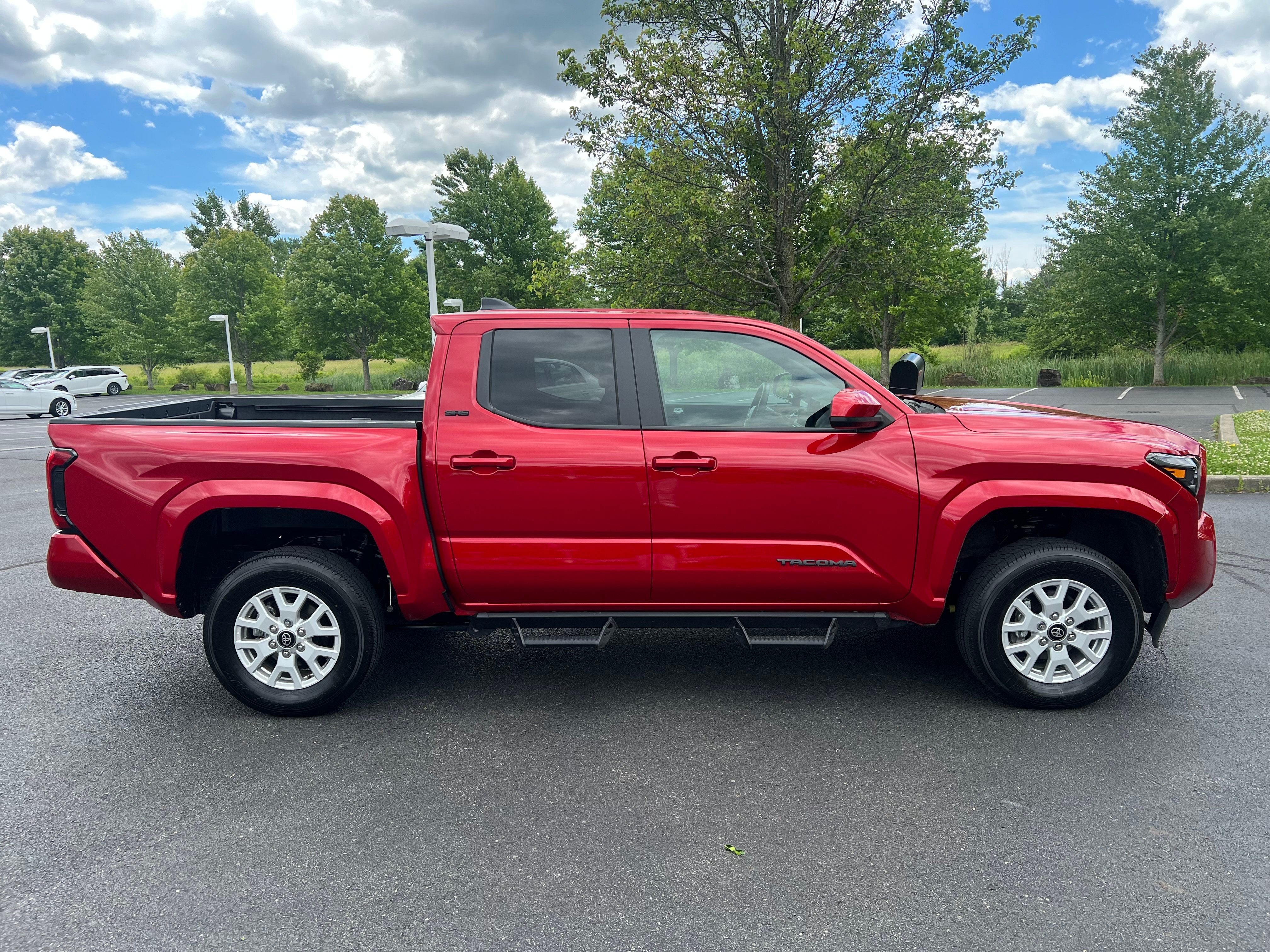 2025 Toyota Tacoma 4WD SR5