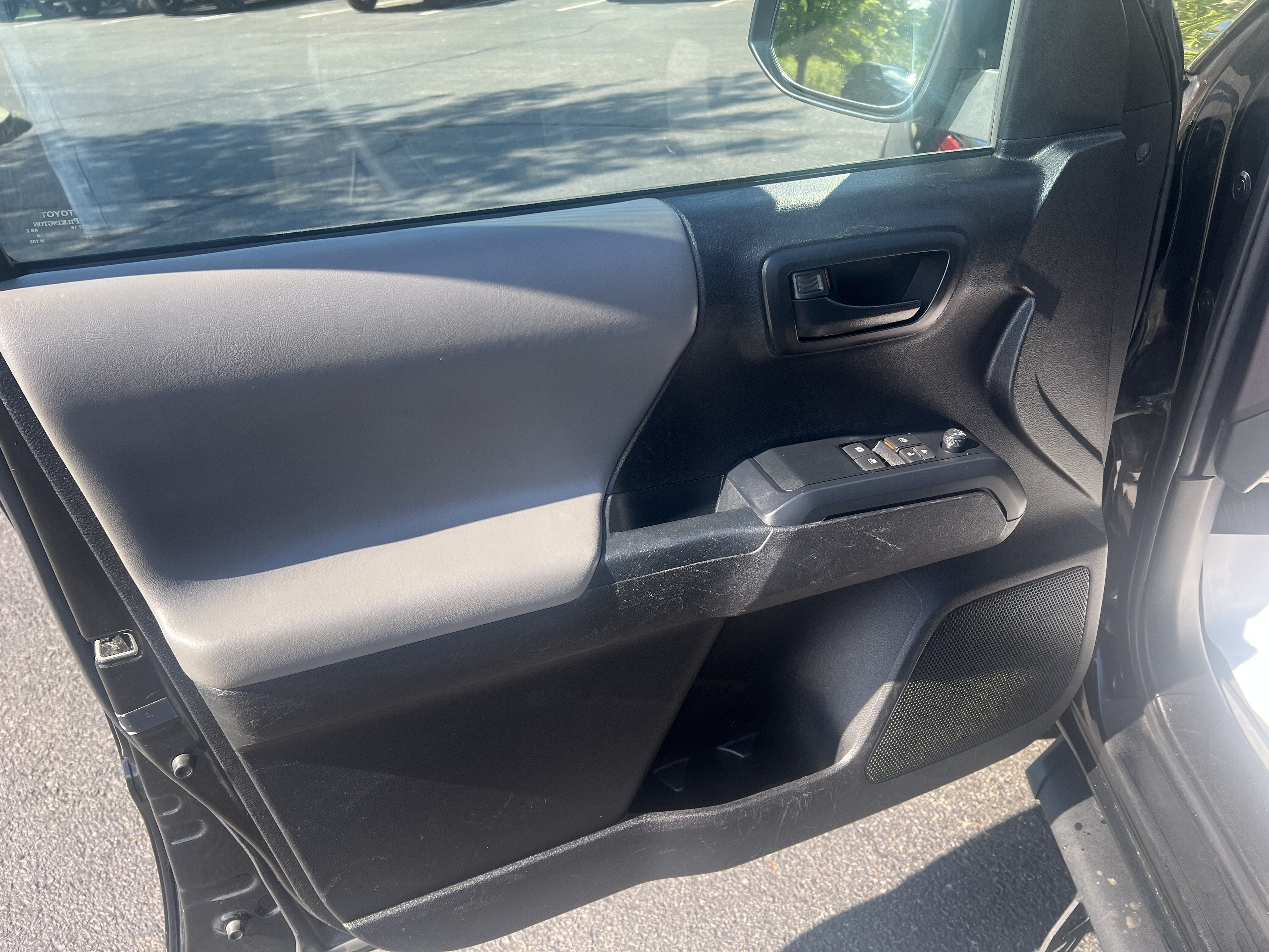 2022 Toyota Tacoma 4WD SR5