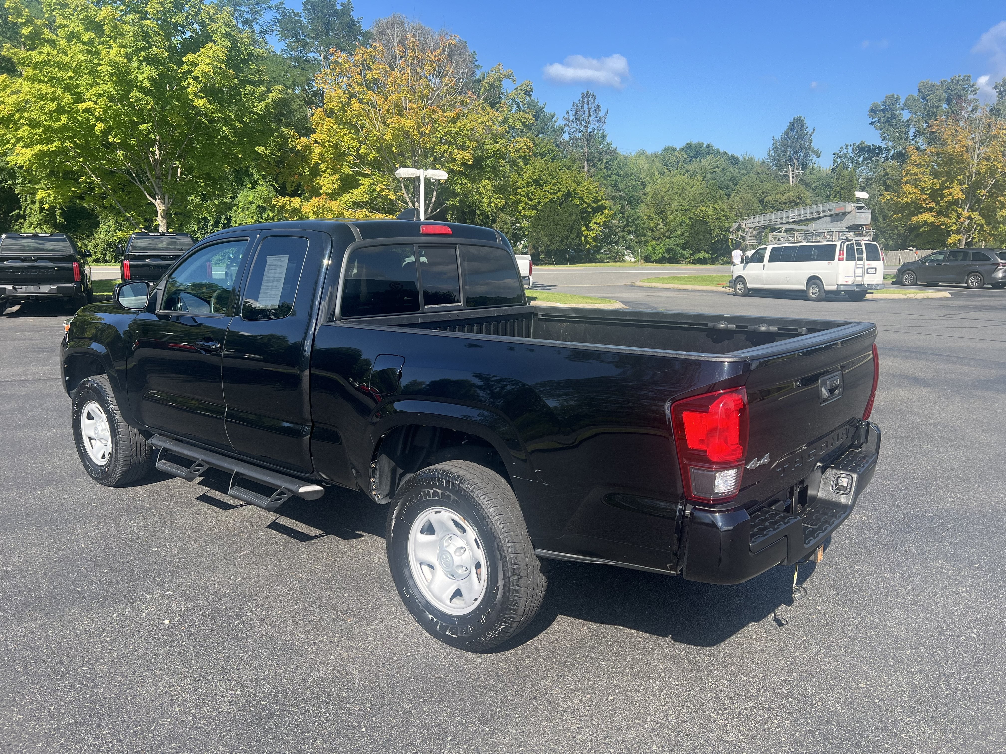 2022 Toyota Tacoma 4WD SR5