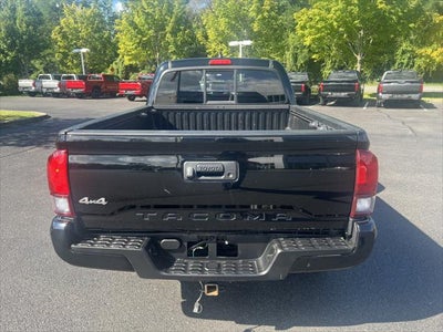 2022 Toyota Tacoma 4WD SR5
