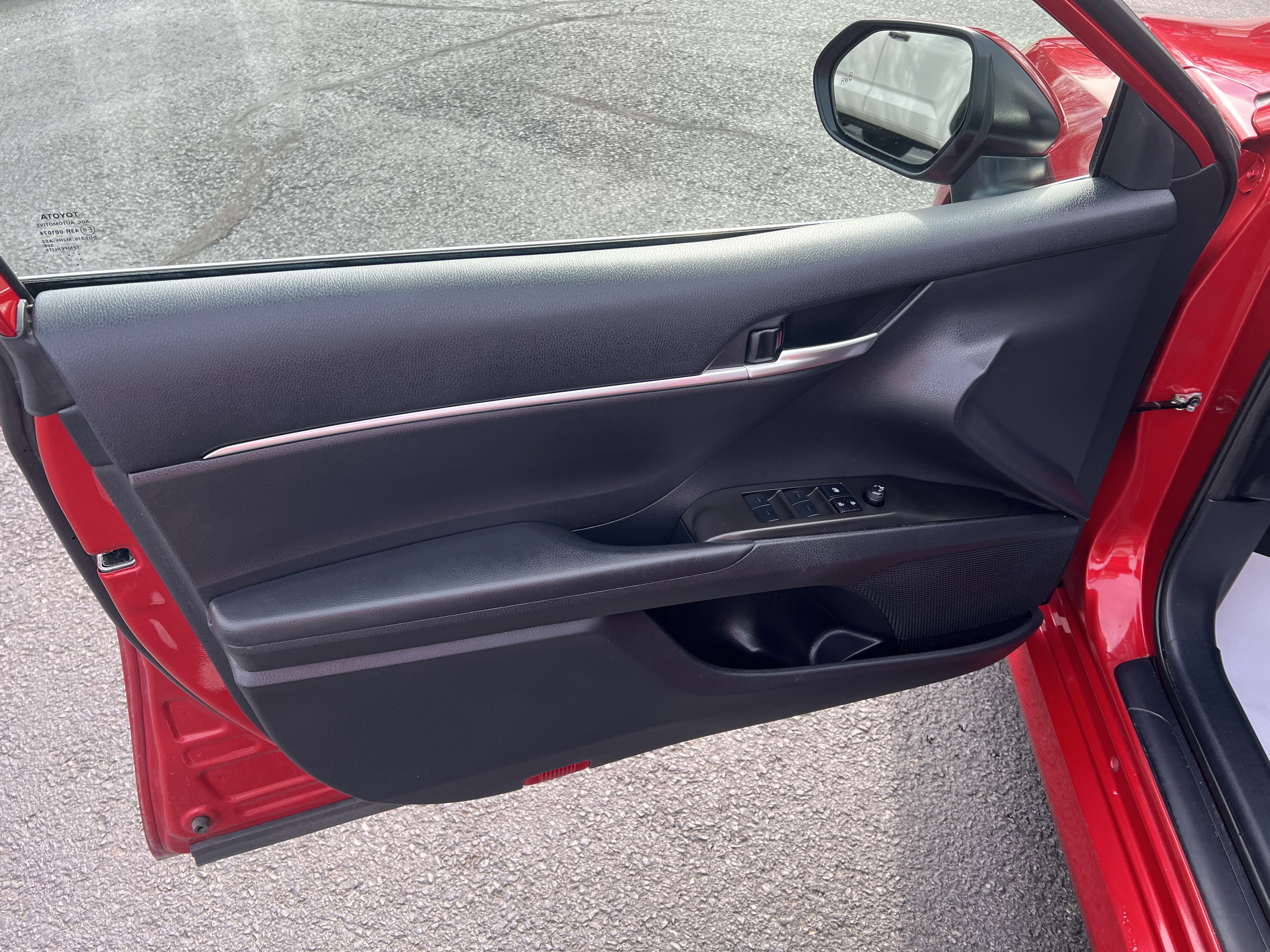 2023 Toyota Camry Hybrid LE