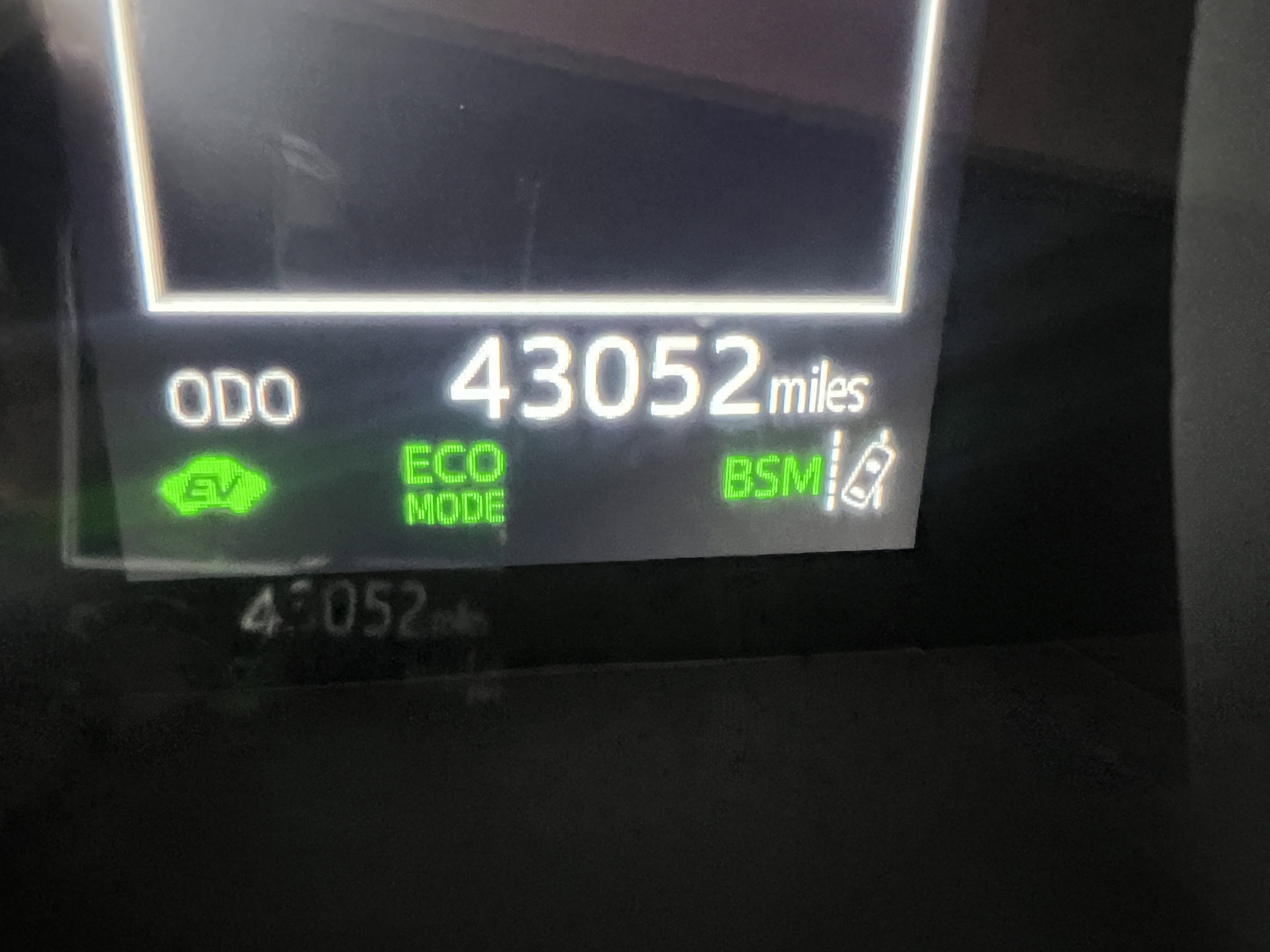 2023 Toyota Camry Hybrid LE