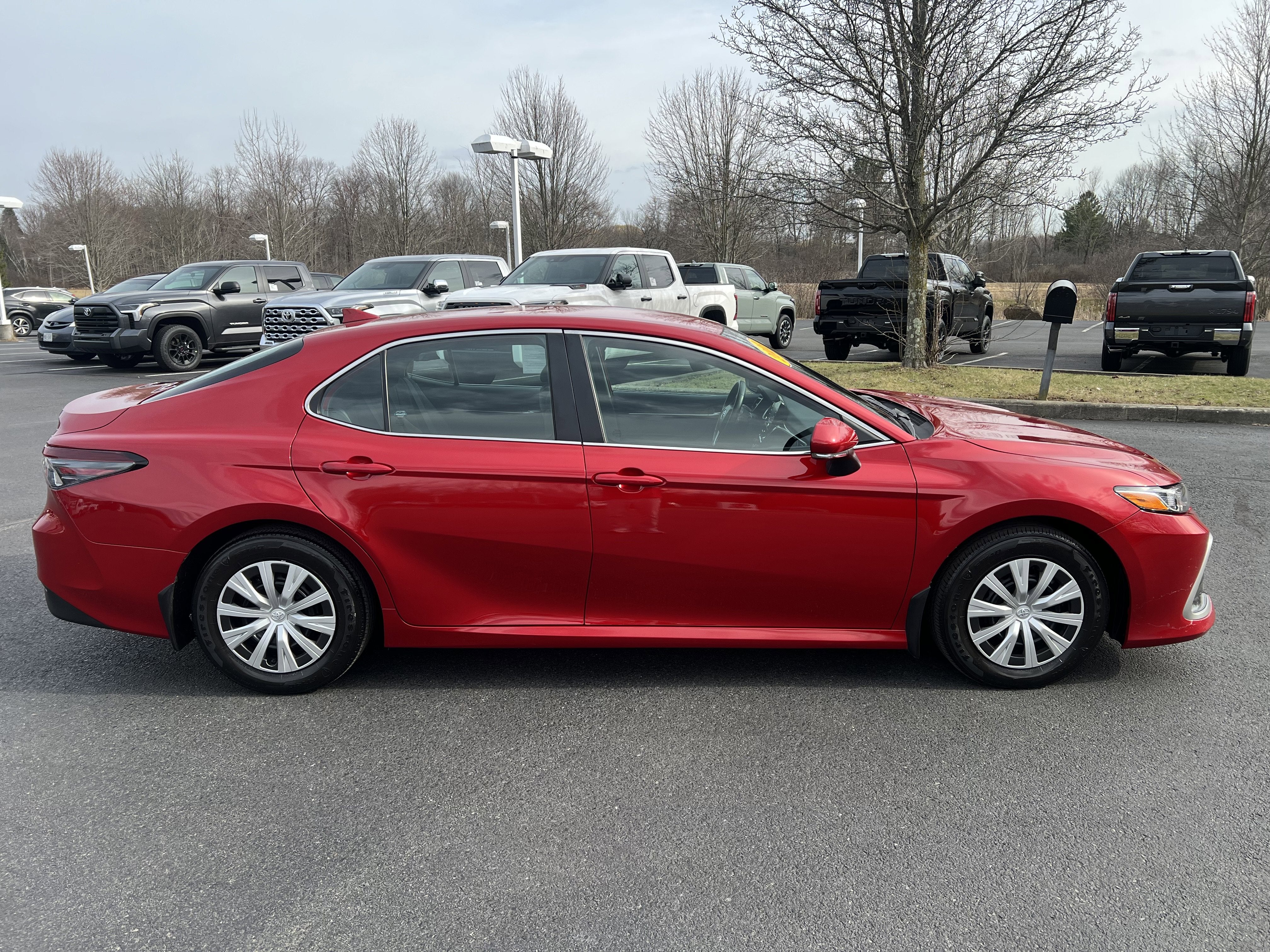 2023 Toyota Camry Hybrid LE