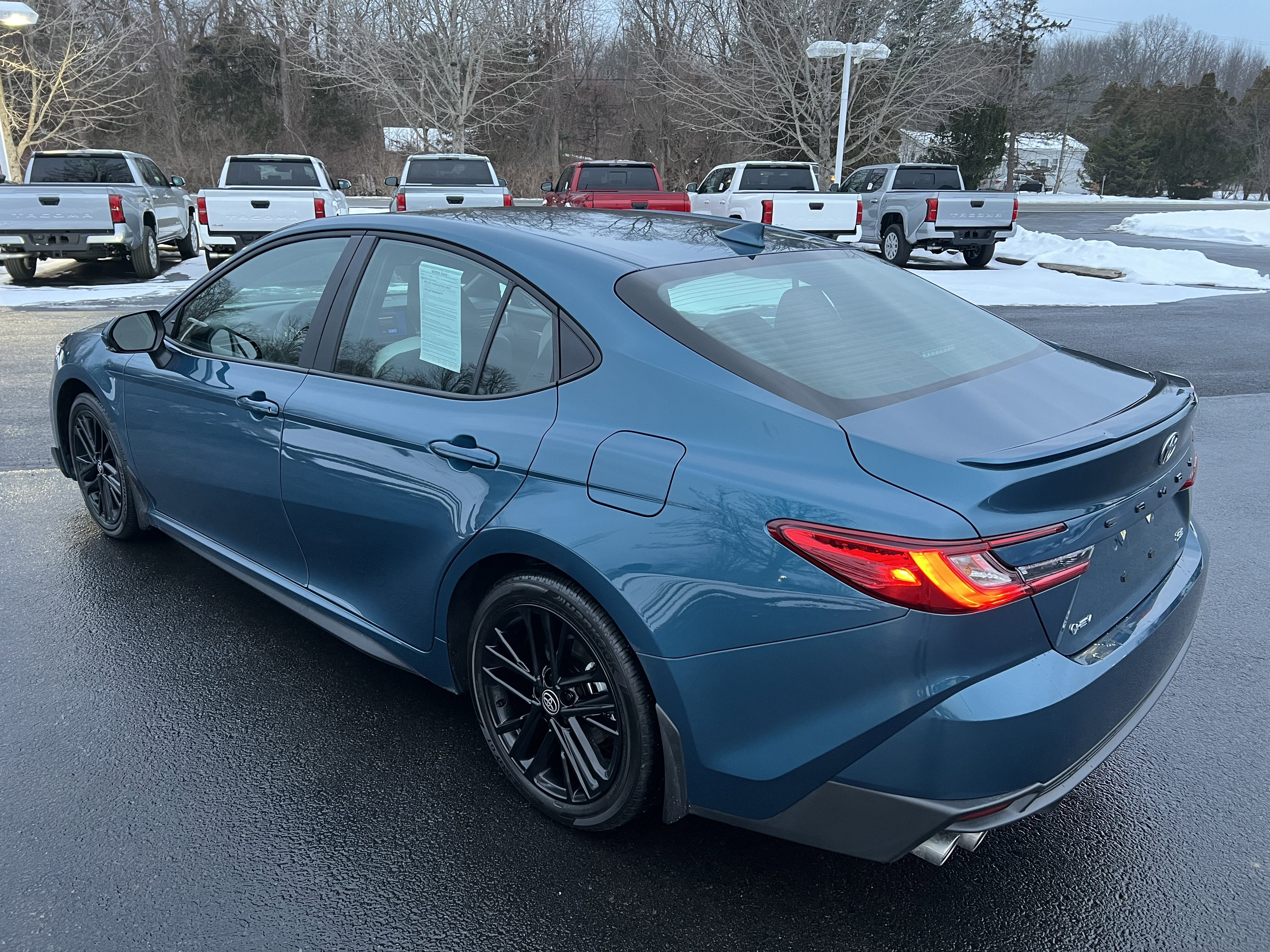 2025 Toyota Camry SE
