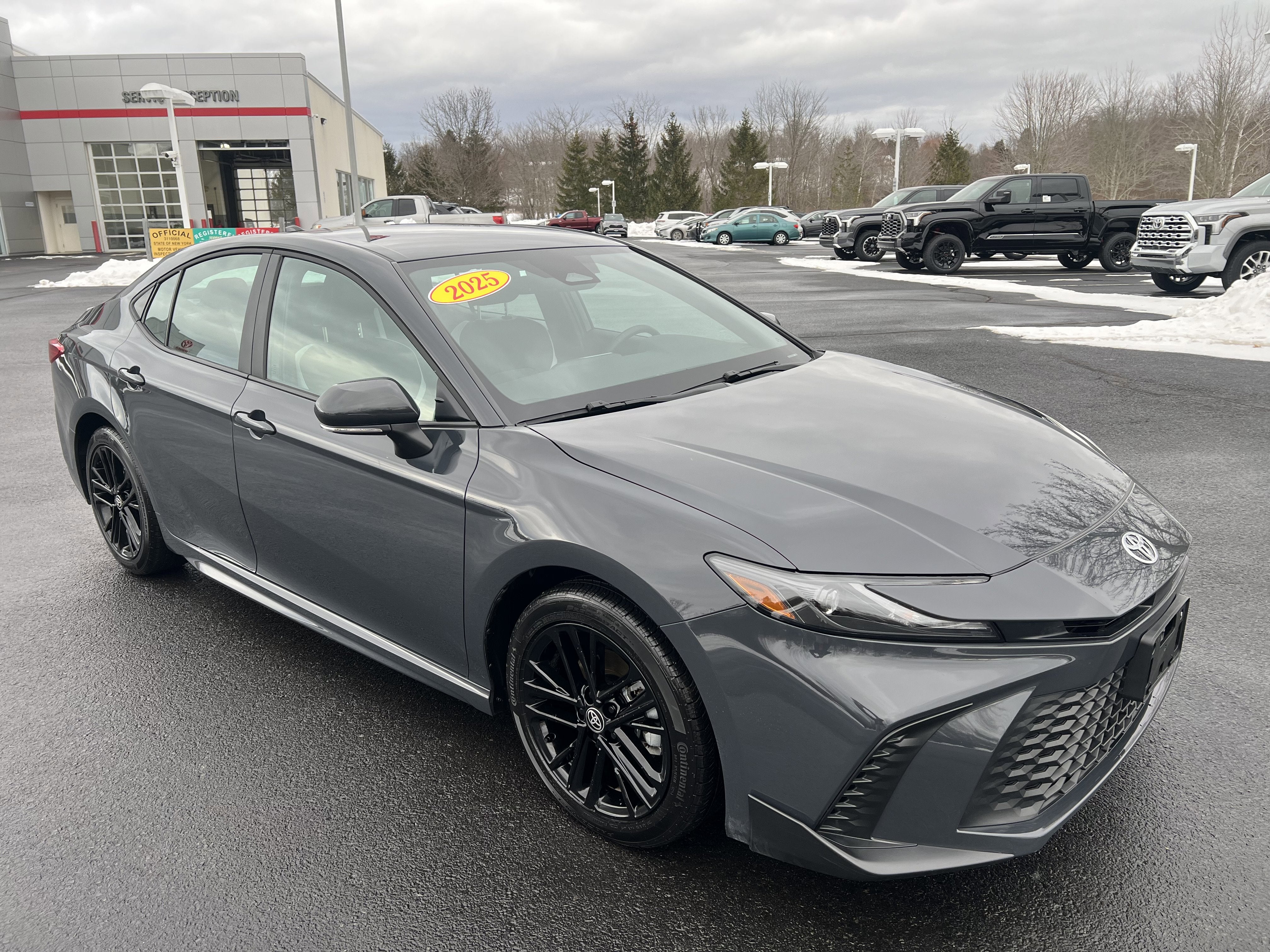 2025 Toyota Camry SE