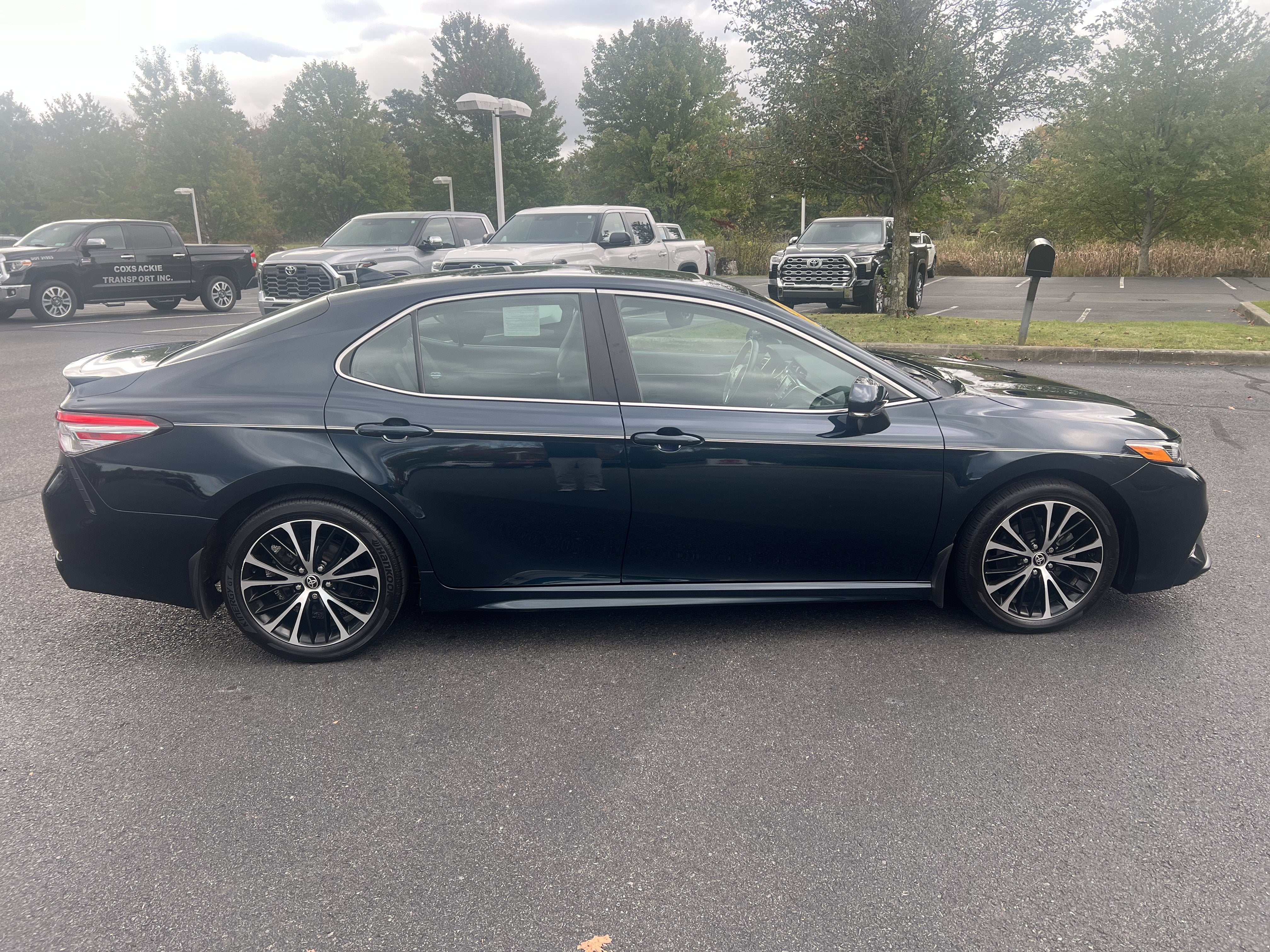 2020 Toyota Camry SE