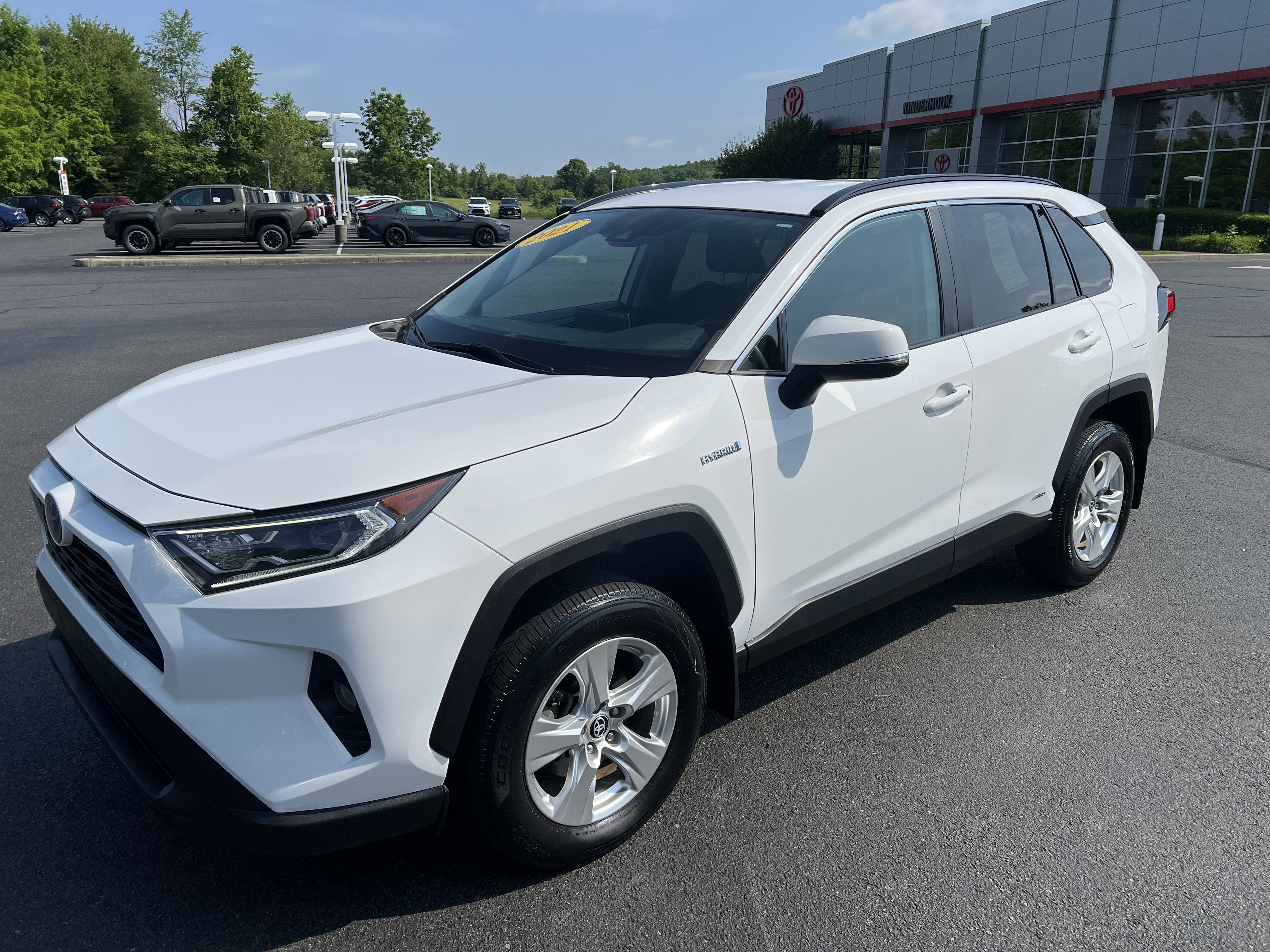 2021 Toyota RAV4 Hybrid XLE