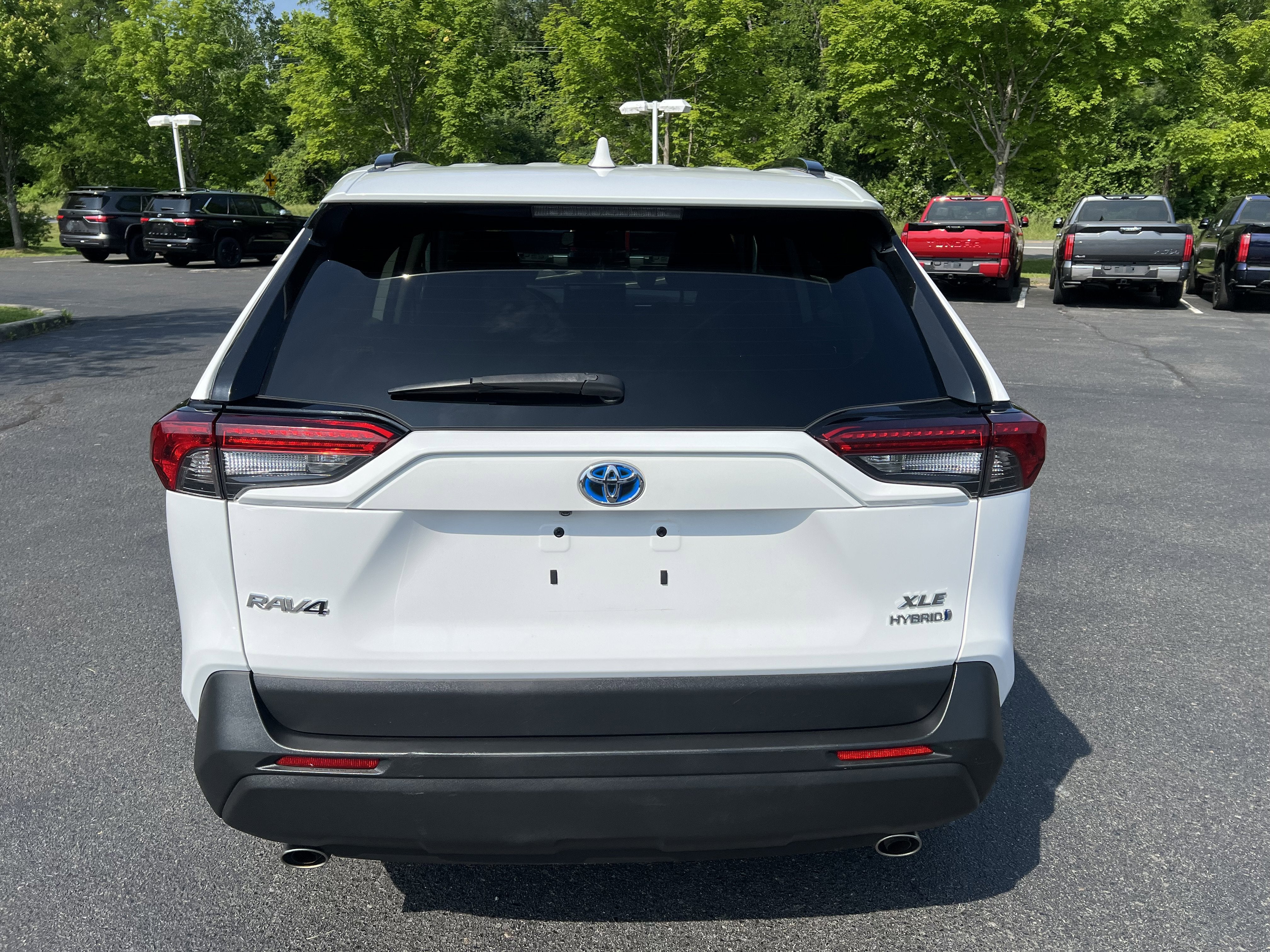 2021 Toyota RAV4 Hybrid XLE