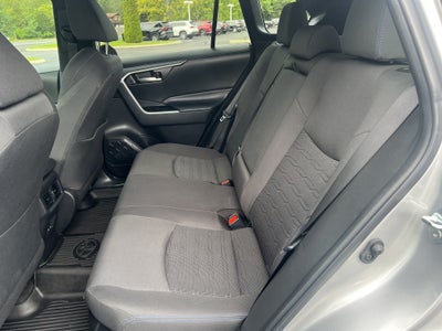 2023 Toyota RAV4 Hybrid SE