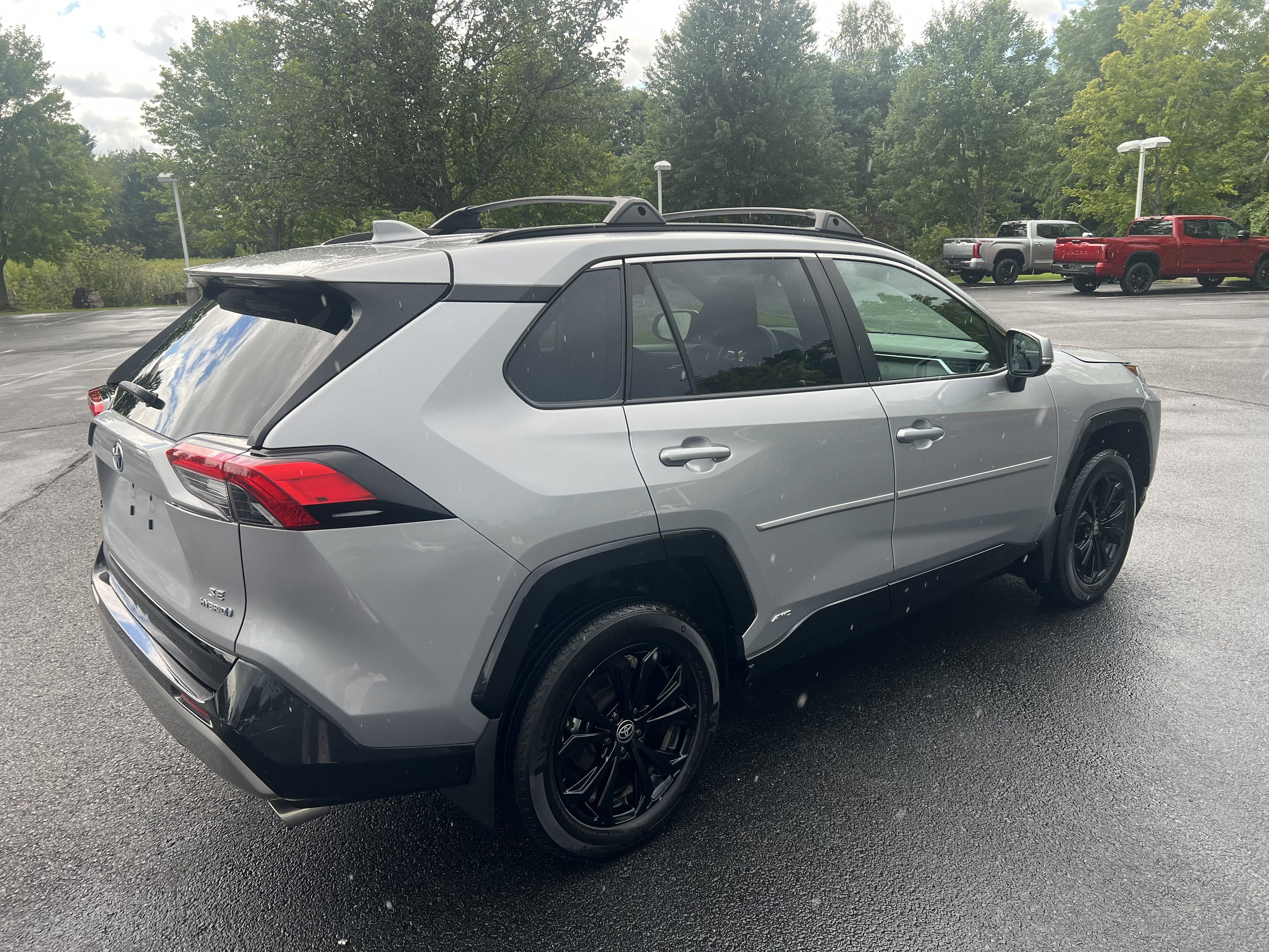 2023 Toyota RAV4 Hybrid SE