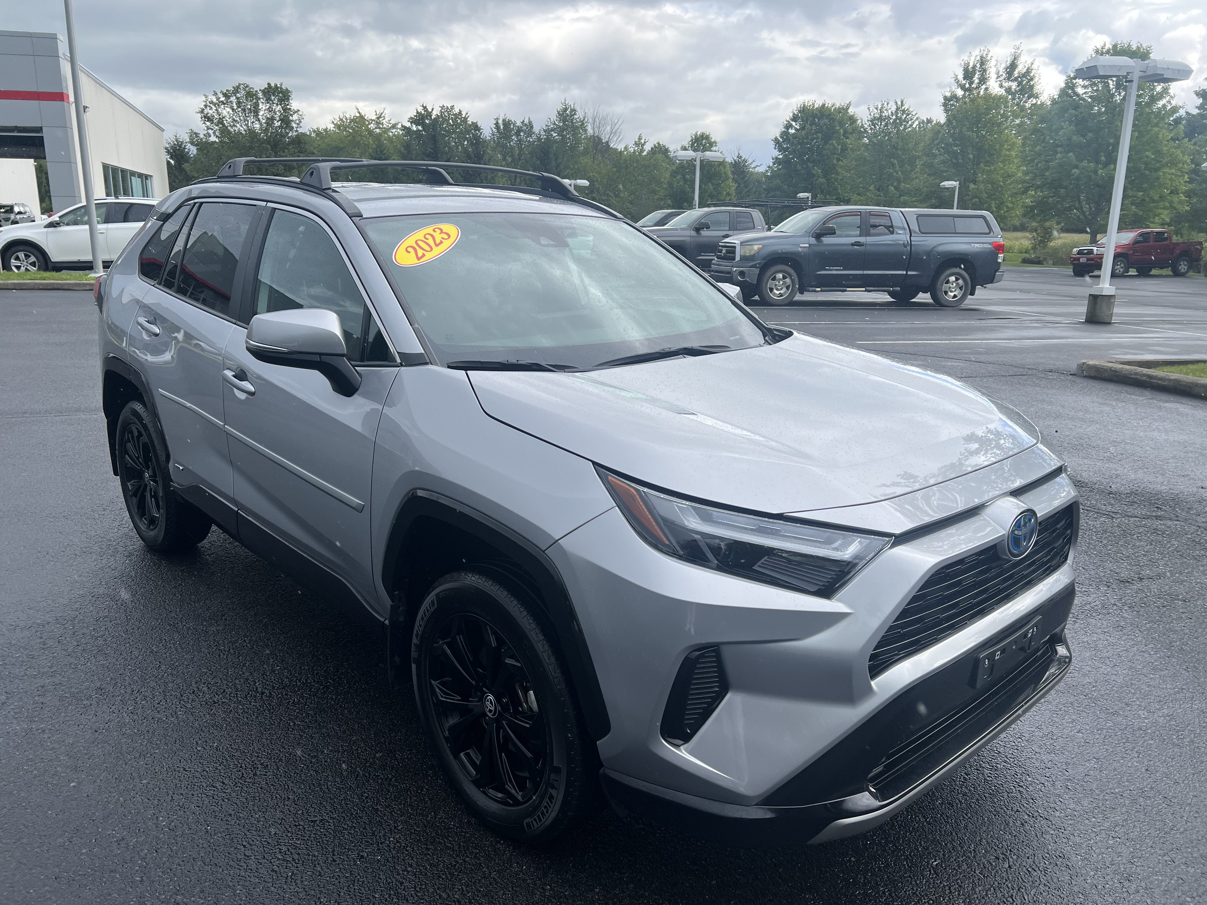 2023 Toyota RAV4 Hybrid SE