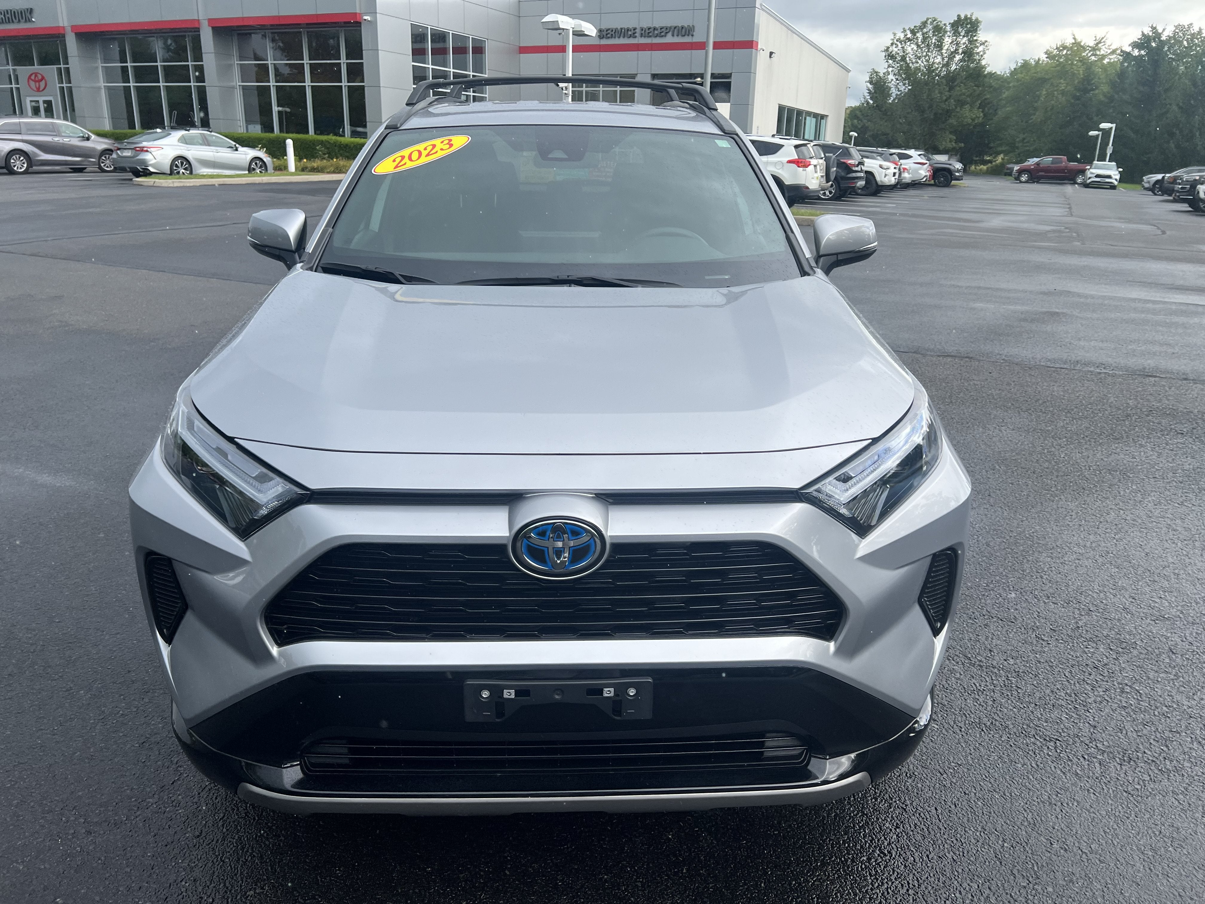 2023 Toyota RAV4 Hybrid SE