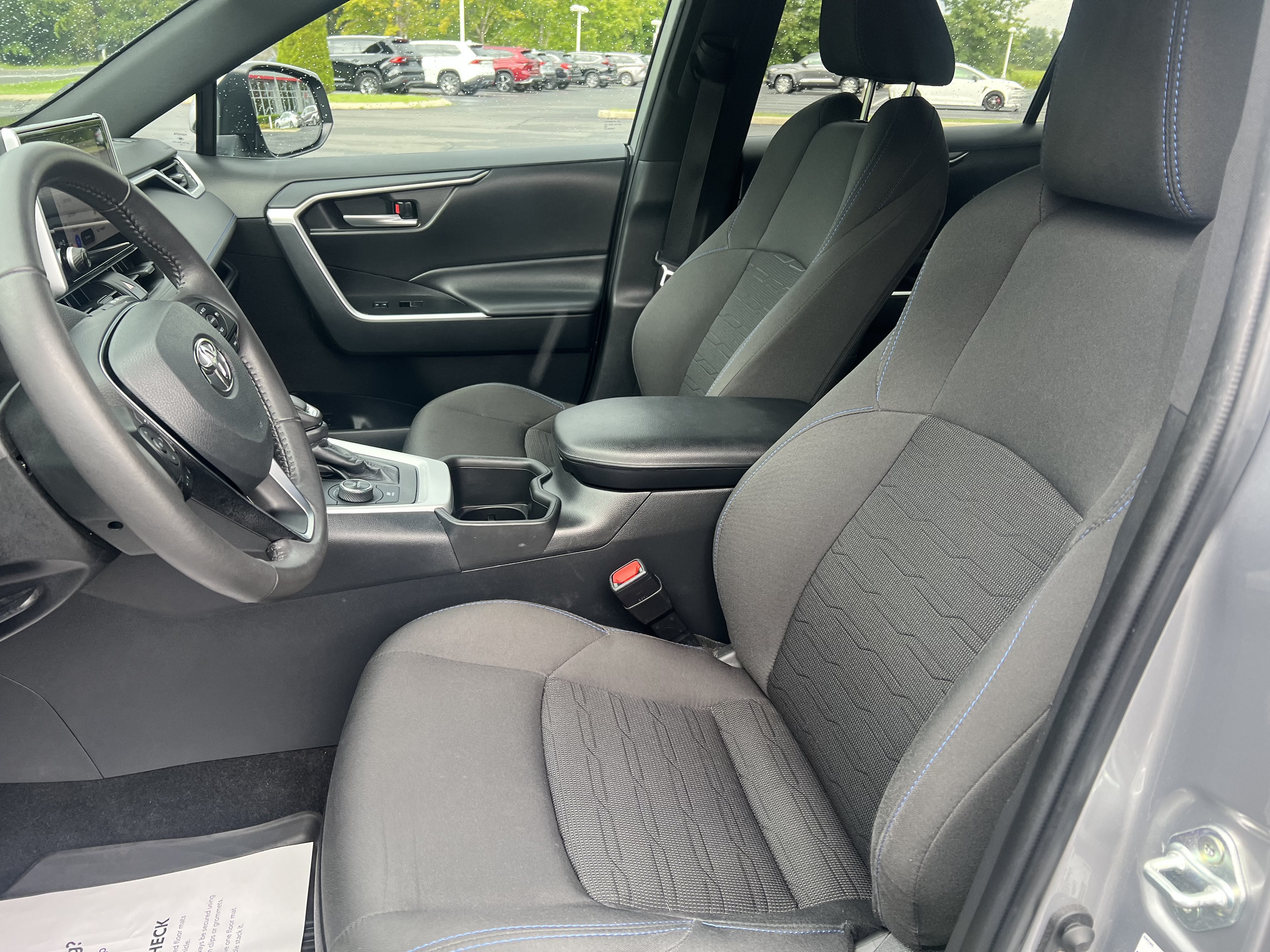 2023 Toyota RAV4 Hybrid SE