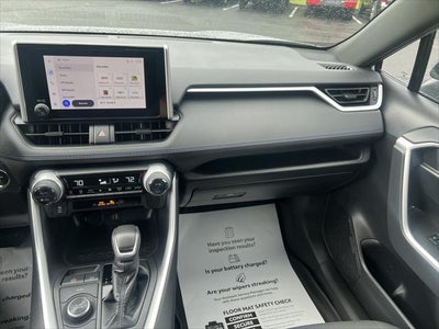 2023 Toyota RAV4 Hybrid SE
