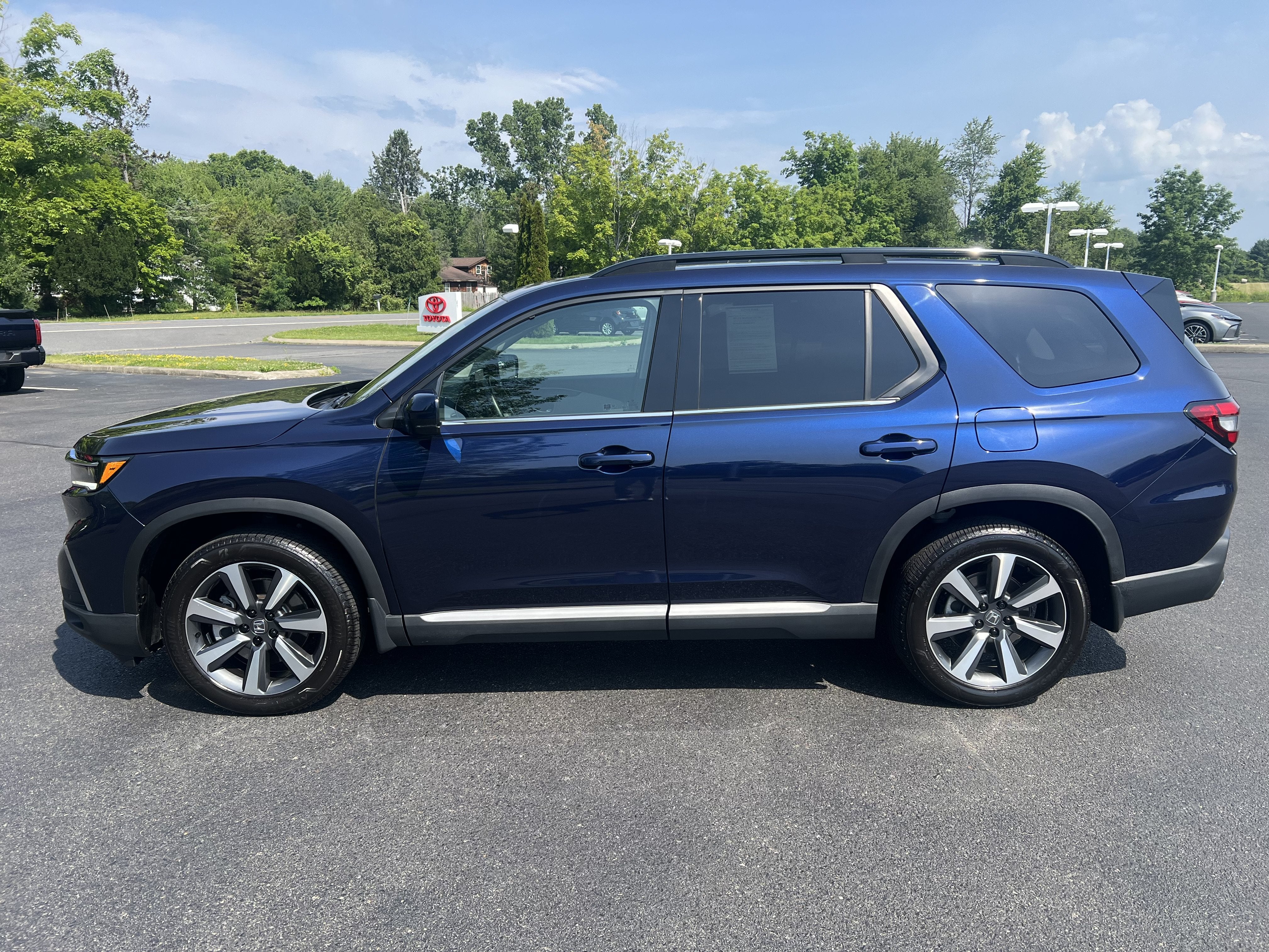 2025 Honda Pilot Touring