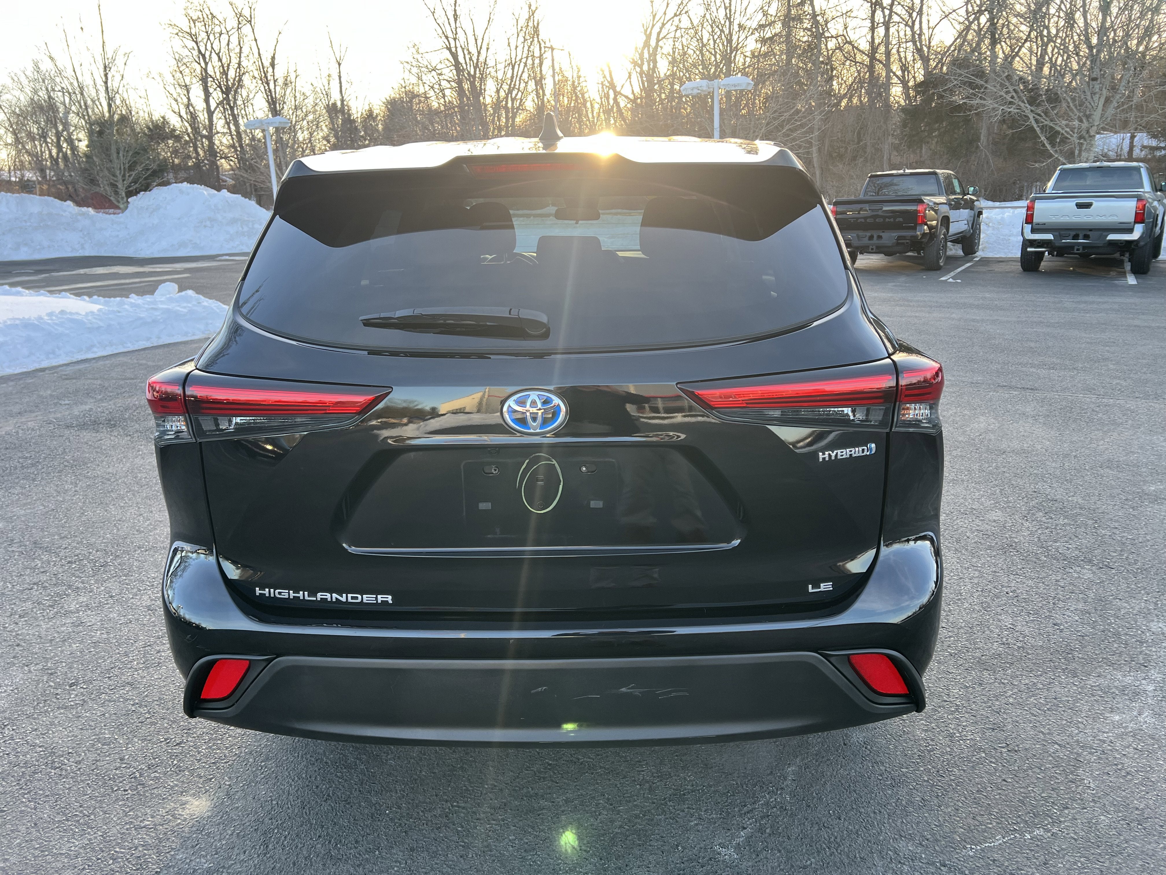 2023 Toyota Highlander Hybrid LE