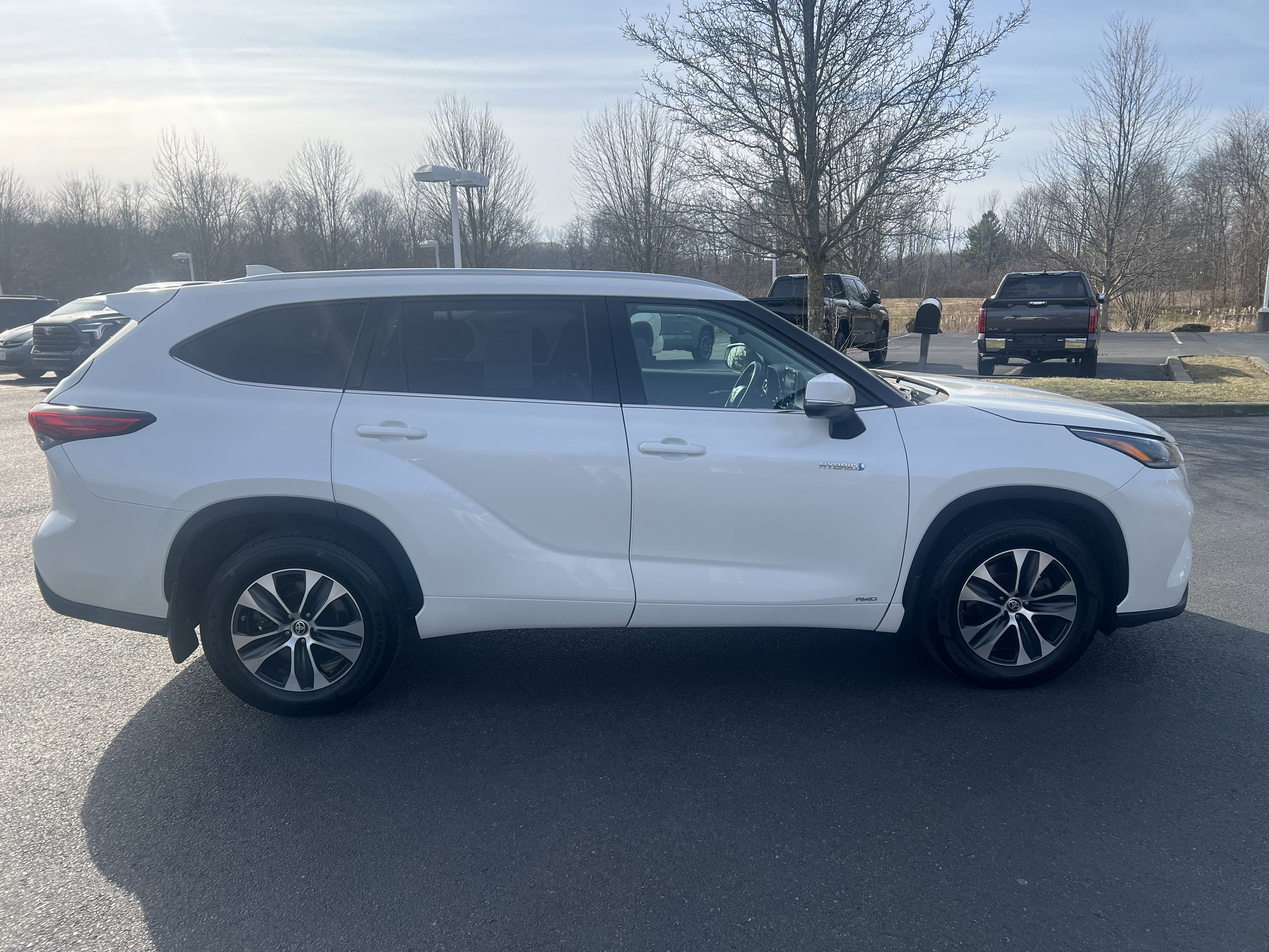 2021 Toyota Highlander Hybrid XLE