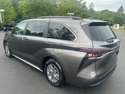 2024 Toyota Sienna XLE