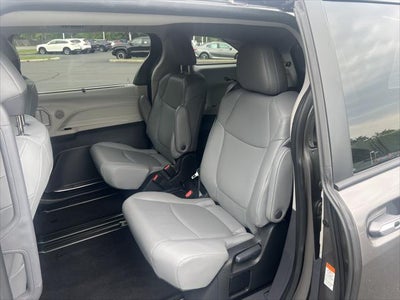 2024 Toyota Sienna XLE