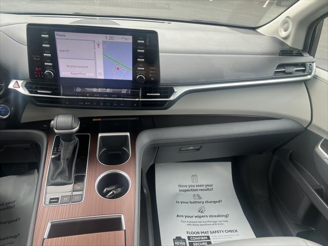 2024 Toyota Sienna XLE
