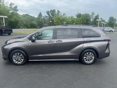 2024 Toyota Sienna XLE