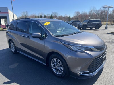 2023 Toyota Sienna XLE