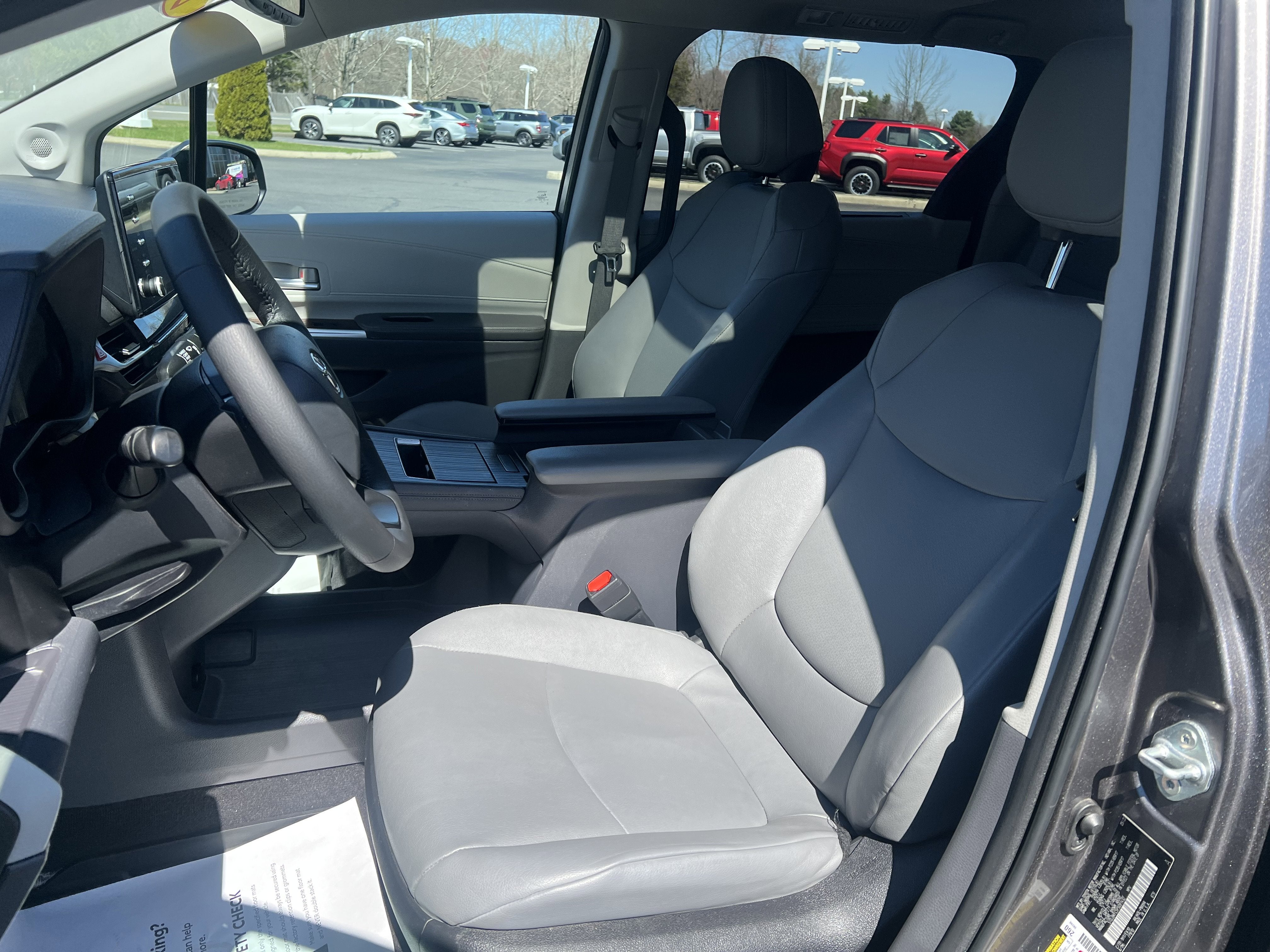 2023 Toyota Sienna XLE