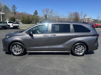 2023 Toyota Sienna XLE