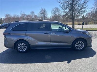 2023 Toyota Sienna XLE