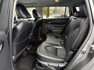 2024 Toyota Highlander Hybrid XLE