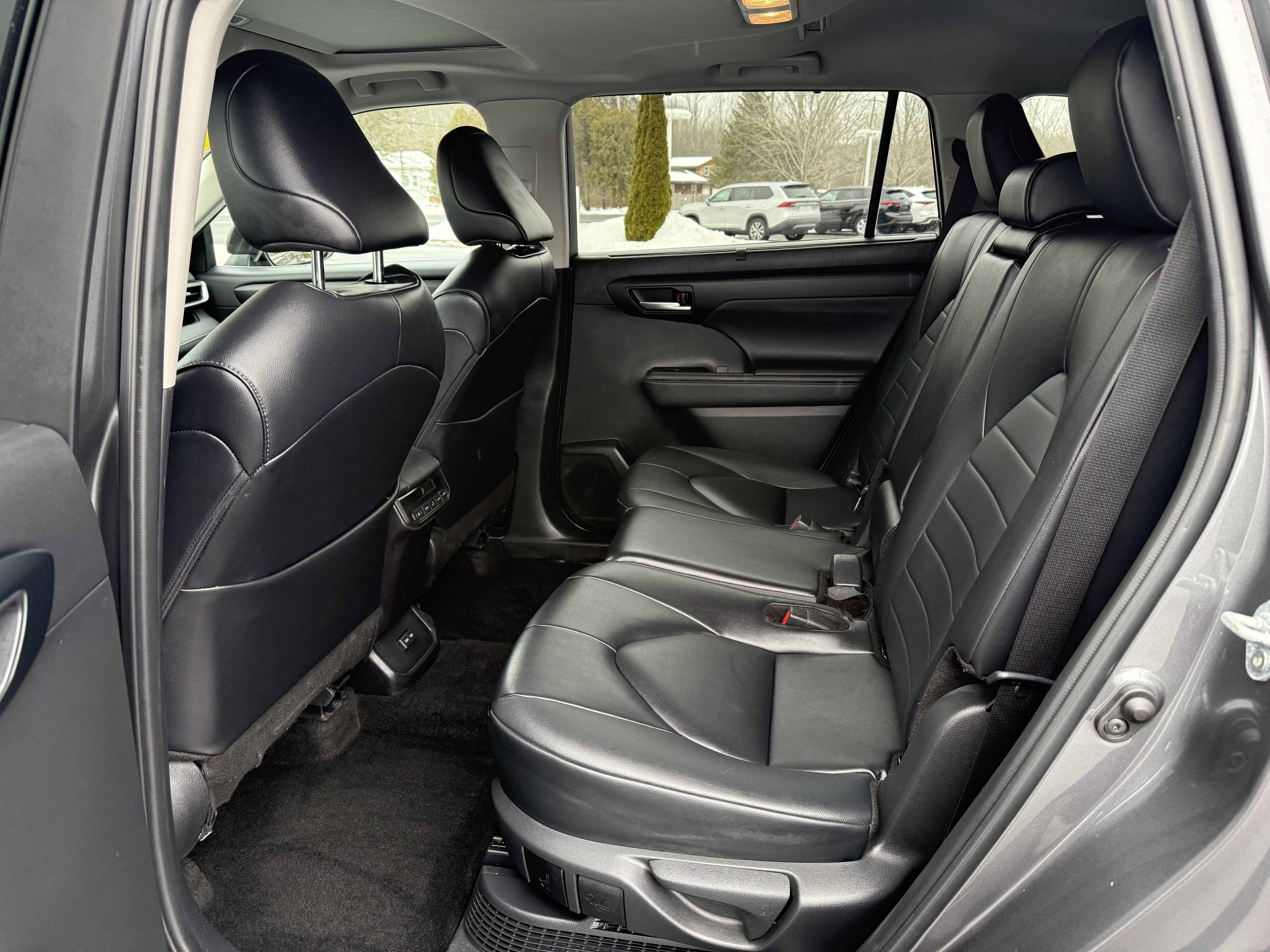 2024 Toyota Highlander Hybrid XLE