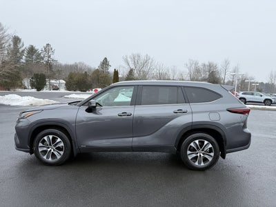 2024 Toyota Highlander Hybrid XLE