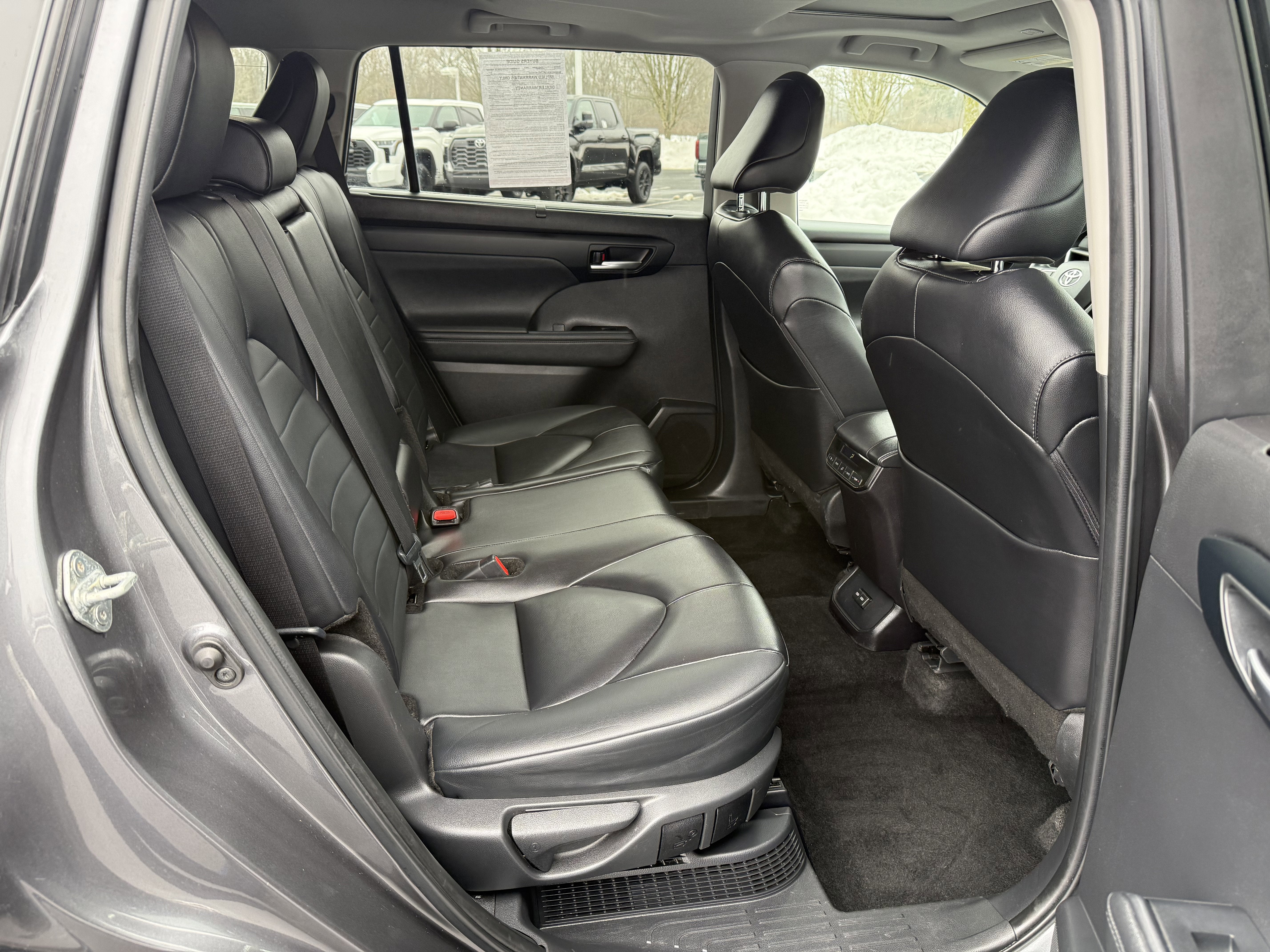 2024 Toyota Highlander Hybrid XLE