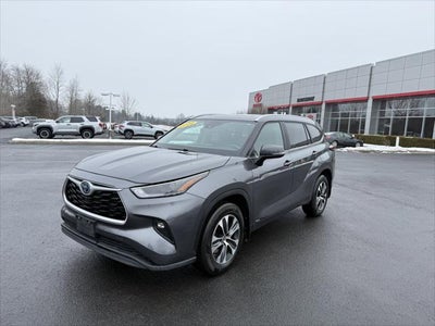 2024 Toyota Highlander Hybrid XLE