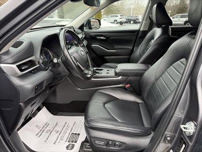 2024 Toyota Highlander Hybrid XLE